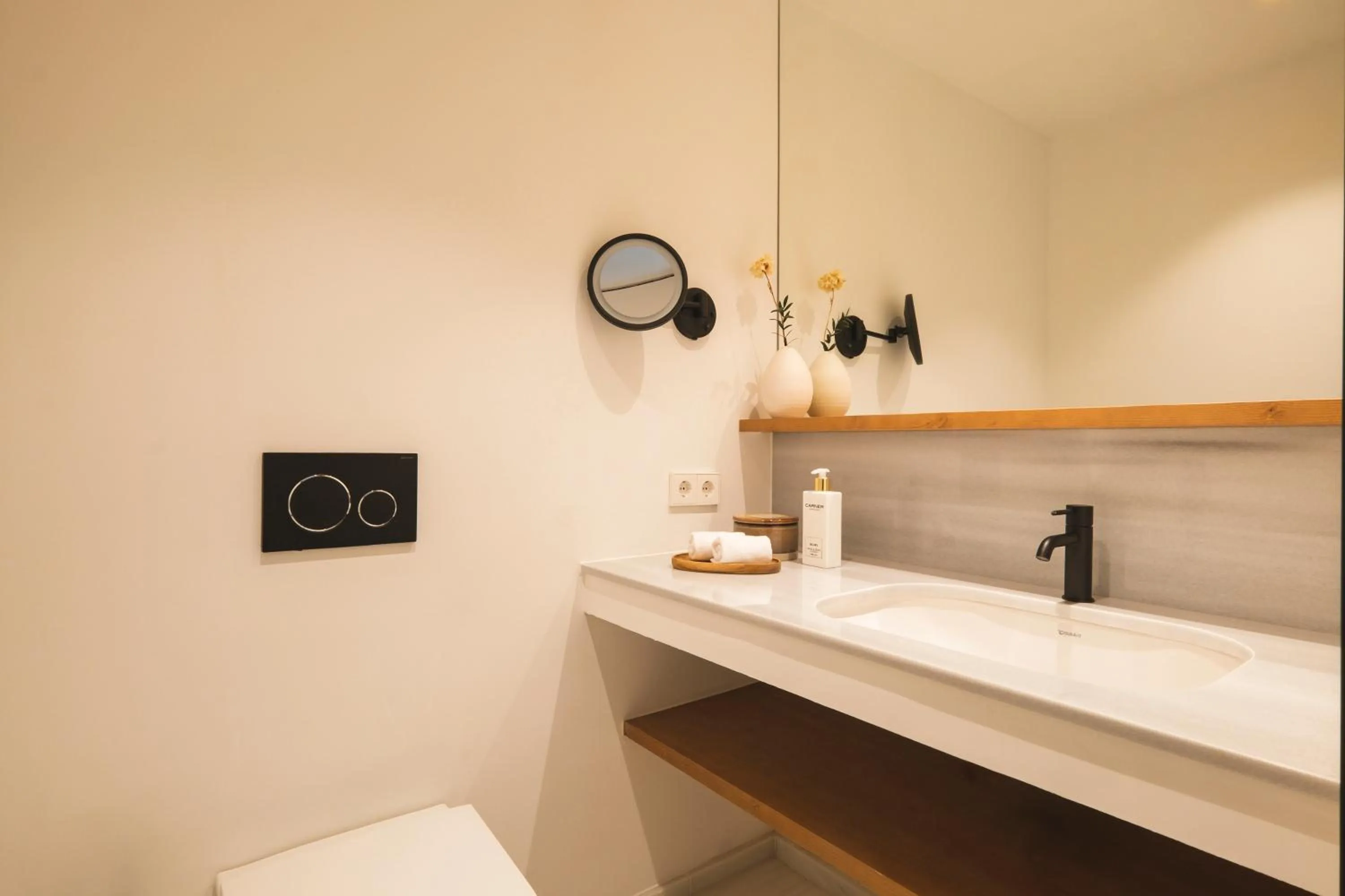 Toilet in Villa Le Blanc, a Gran Meliá Hotel - The Leading Hotels of The World