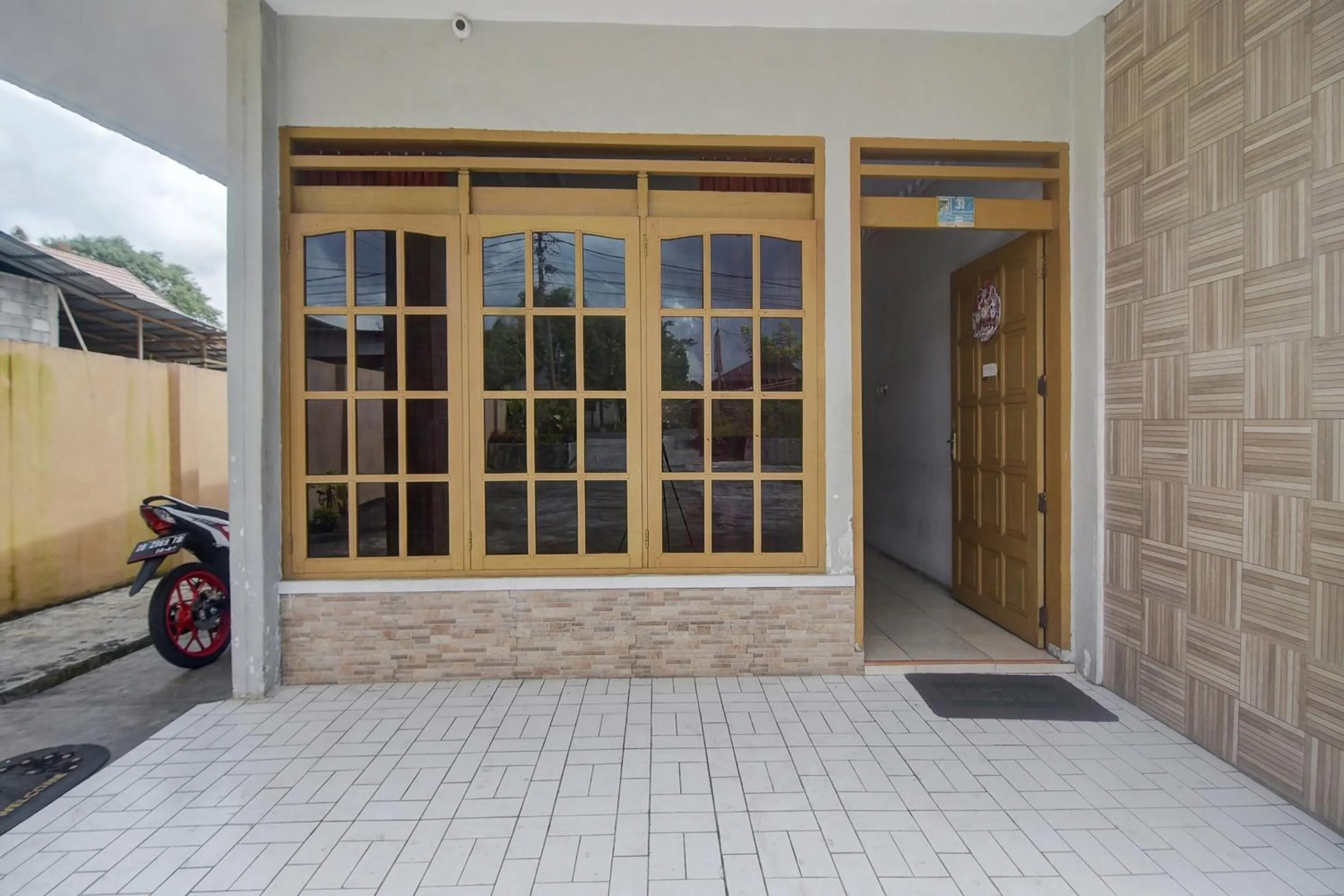 Facade/entrance in Hotel O Borneo