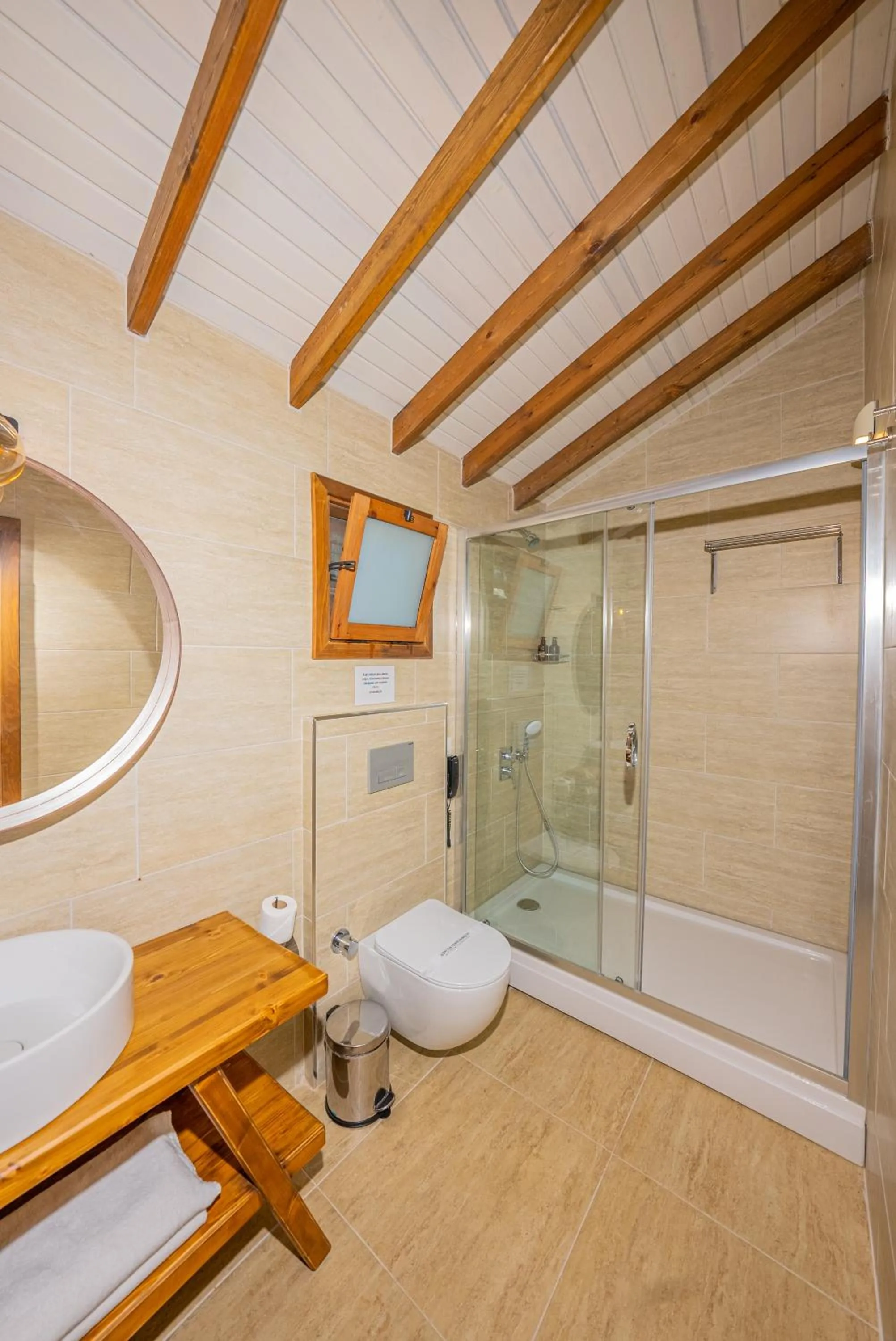 Shower in Kairos Valley Wellness & Longevity