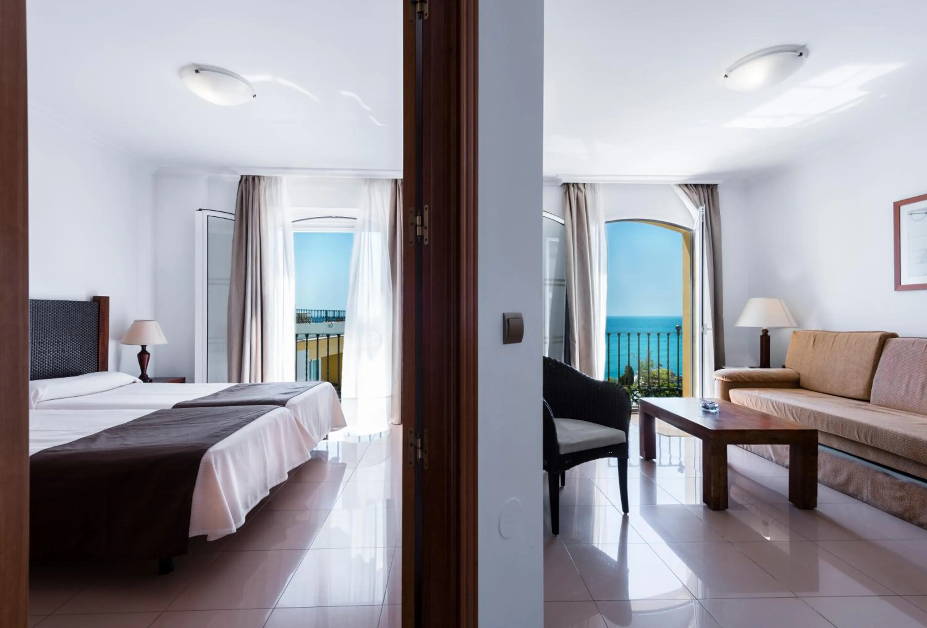 Balcony/Terrace, Bed in Toboso Apar - Turis