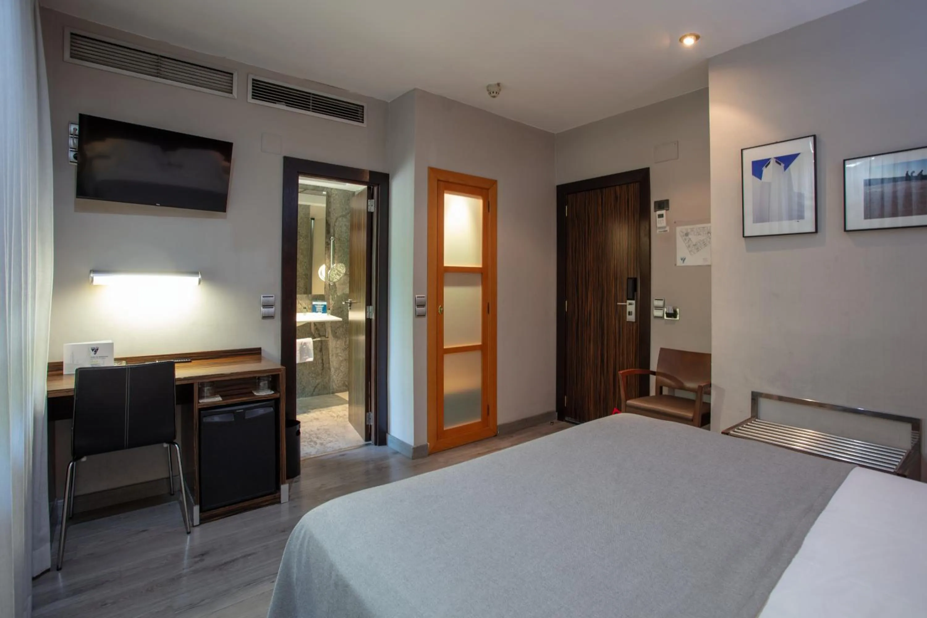 Bed in Hotel Gran Via