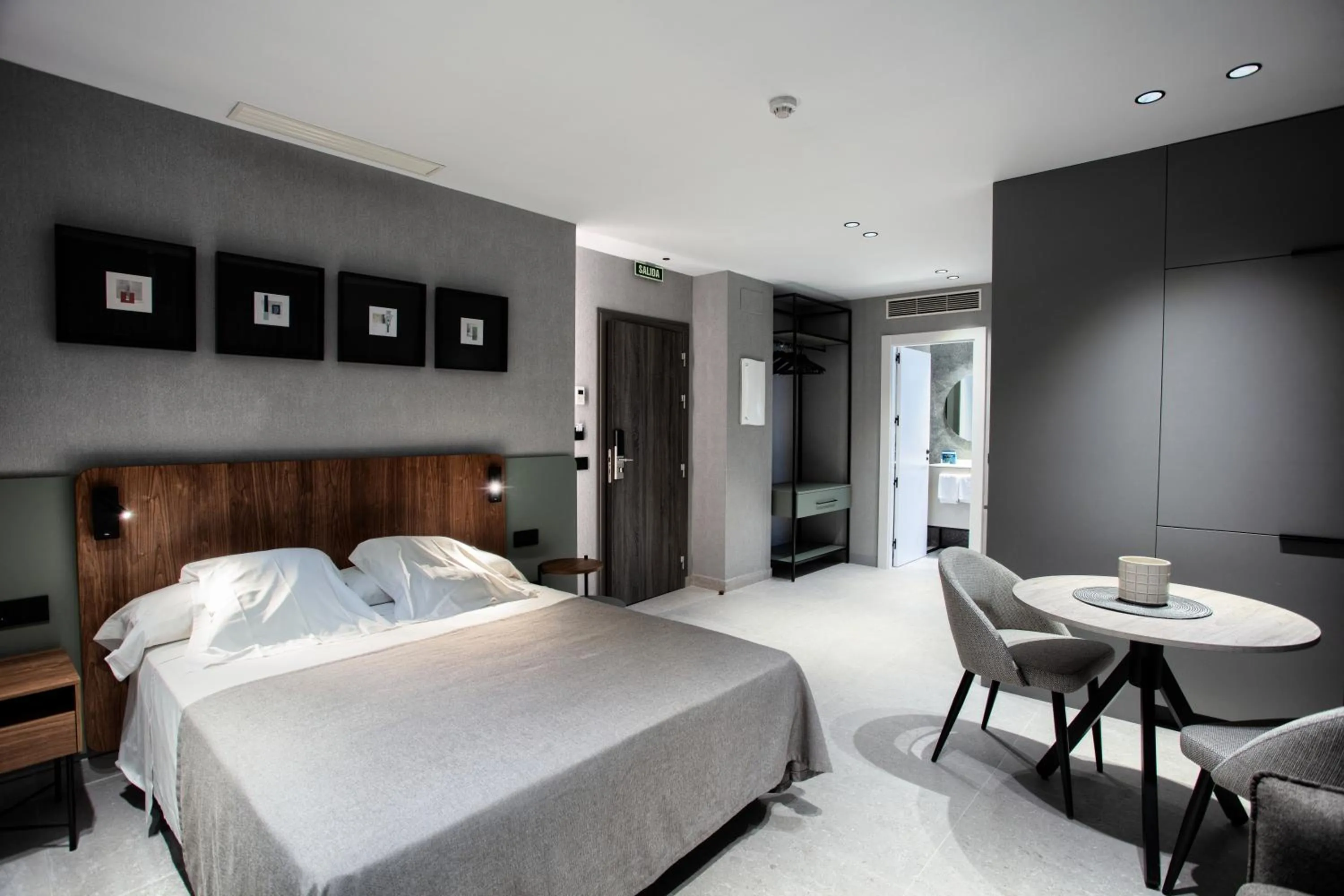 Bed in Hotel Gran Via