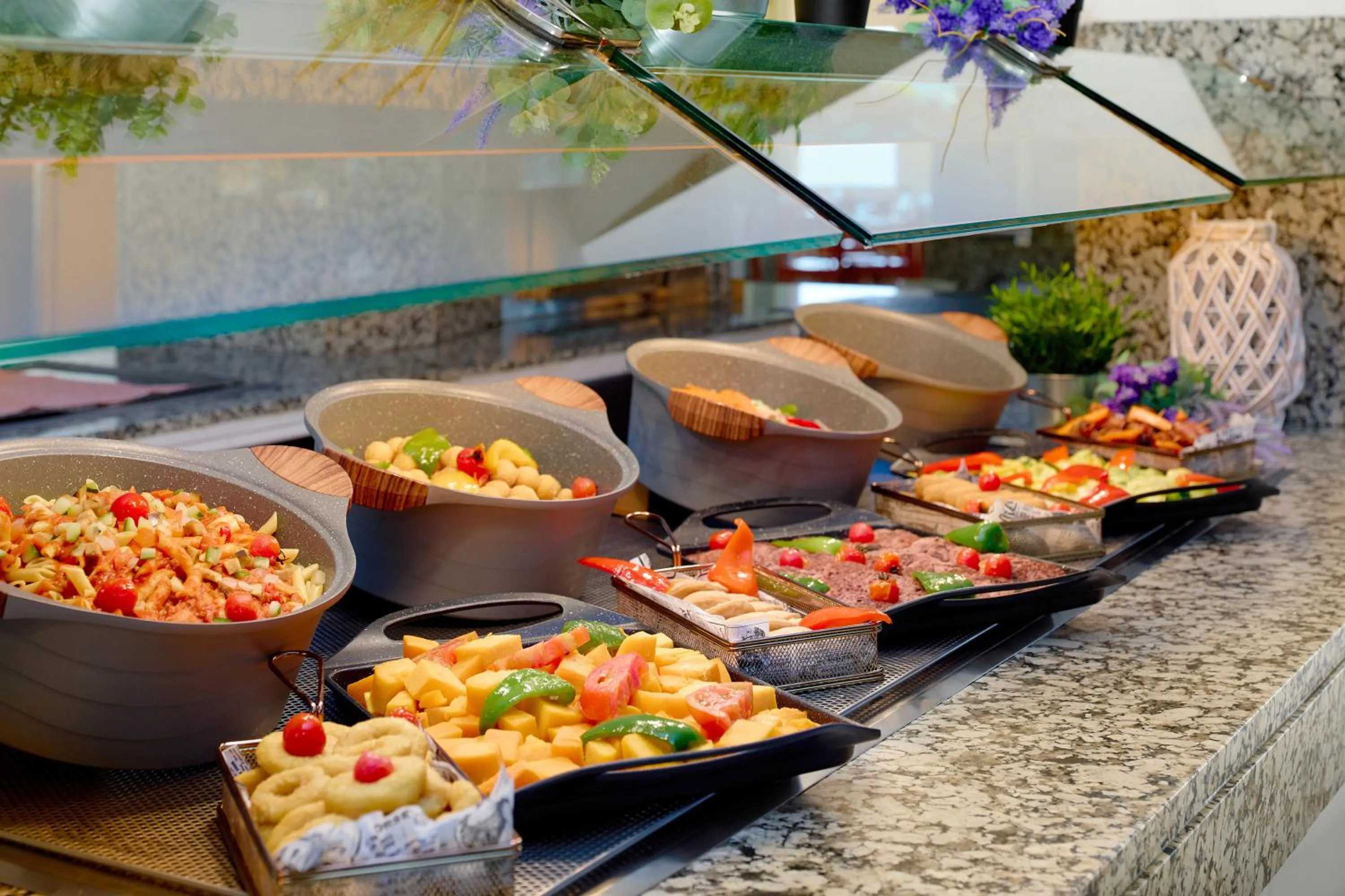 Food and drinks in Sol Milanos Pingüinos