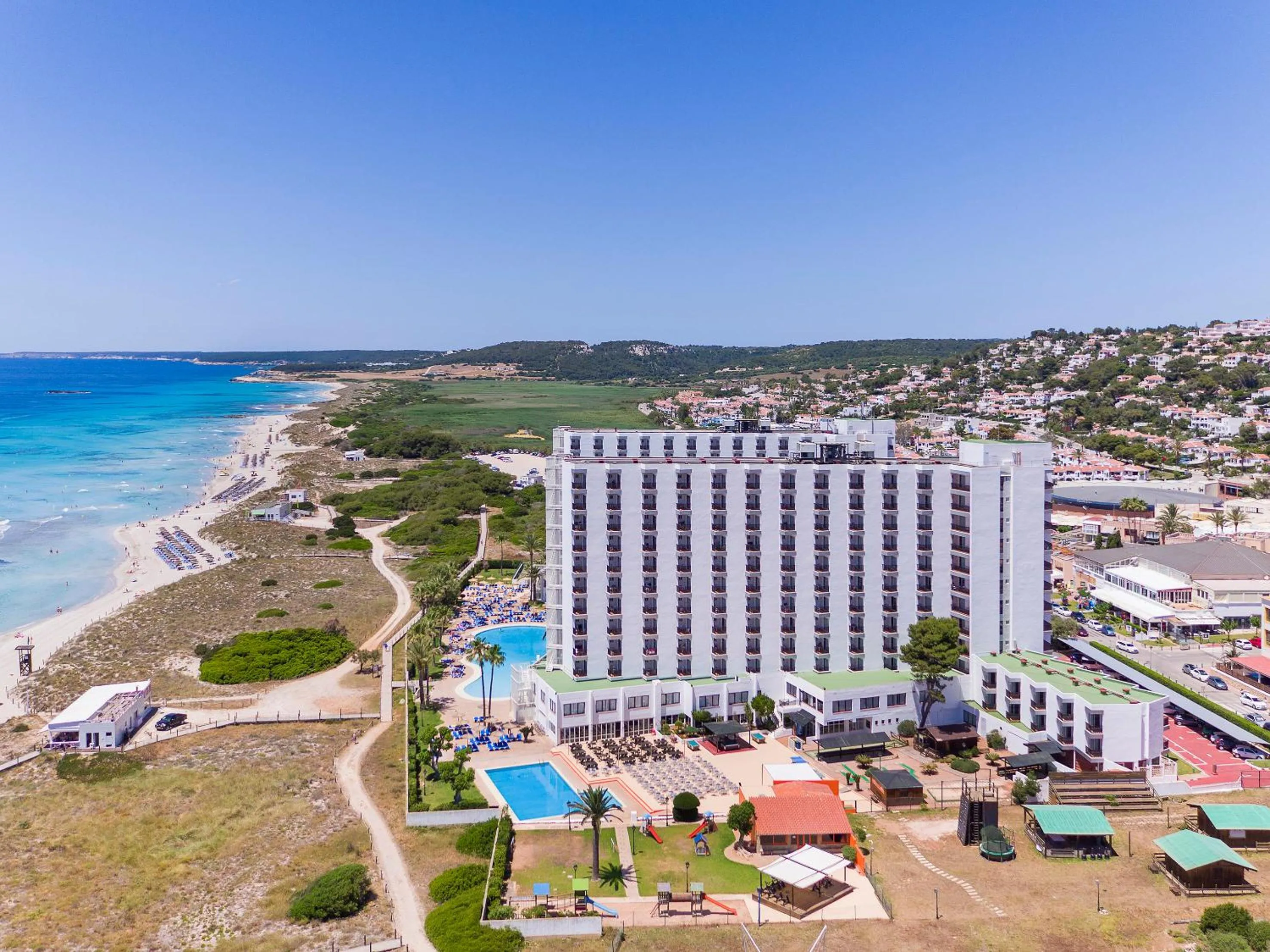 Beach in Sol Milanos Pingüinos