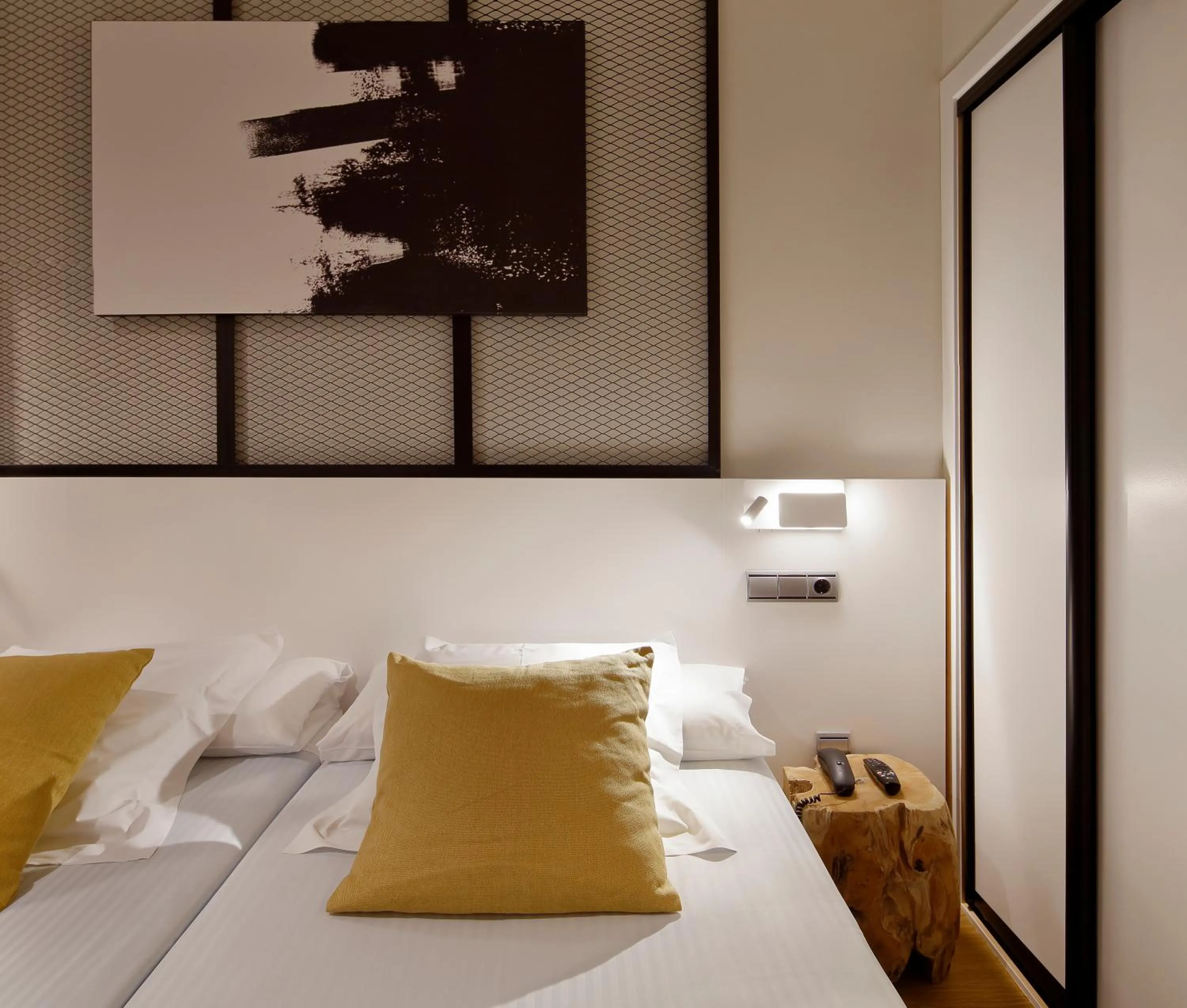 Photo of the whole room, Bed in Hotel Marqués, Blue Hoteles