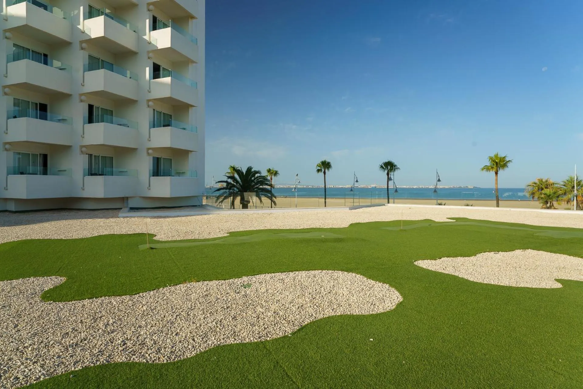 Garden in Hotel Puerto Bahía & Spa