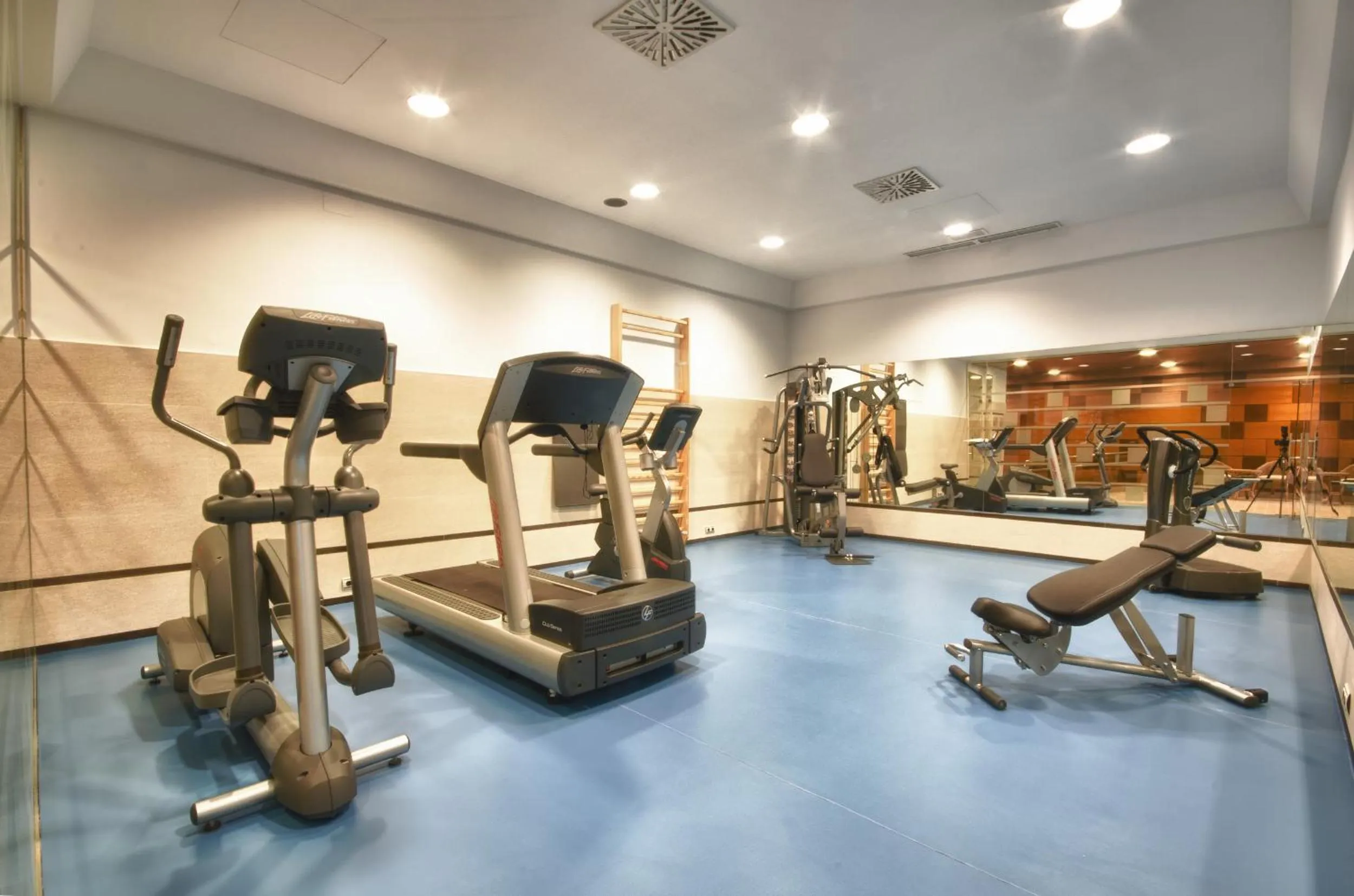 Fitness centre/facilities in Hotel Puerto Bahía & Spa