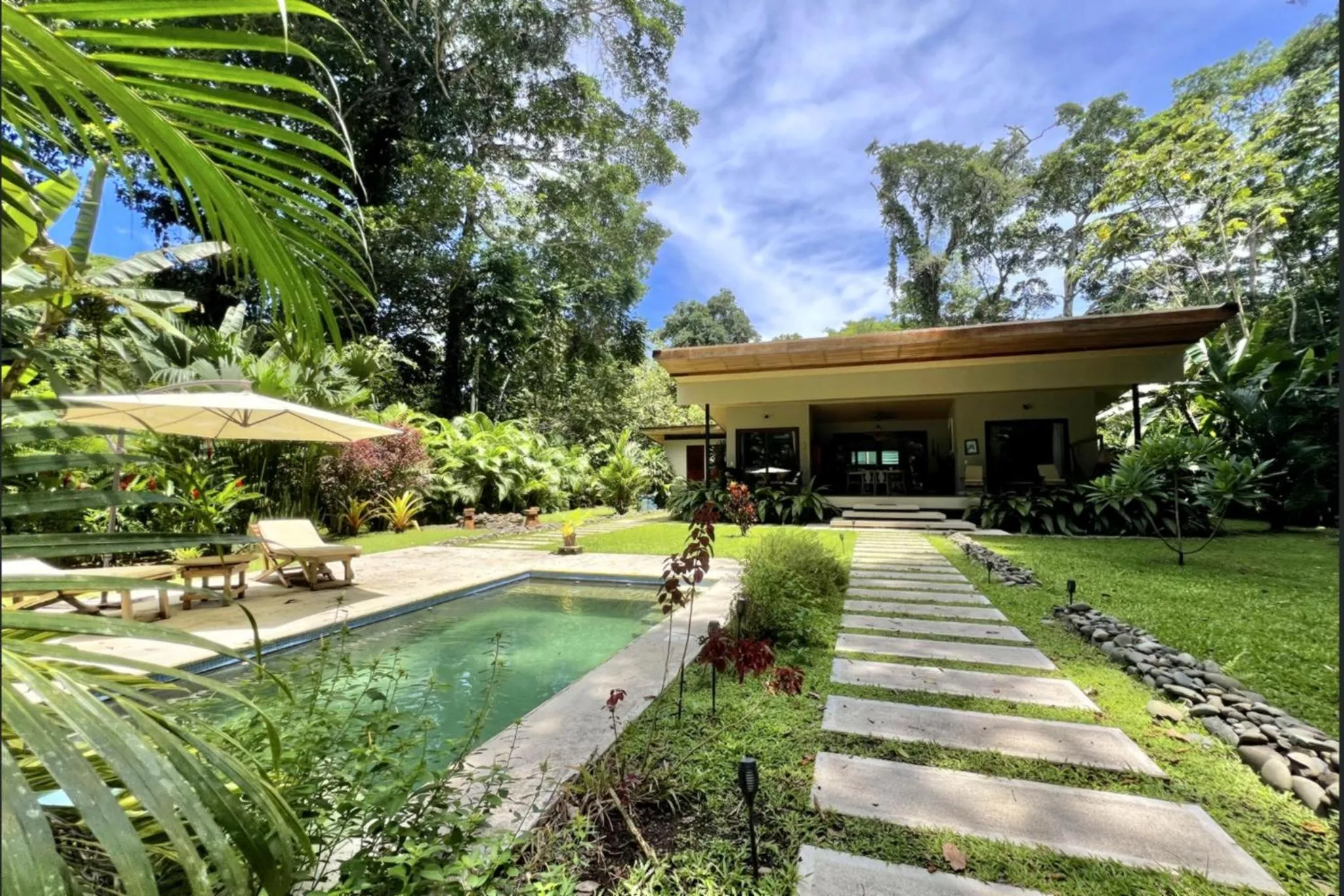 Pool view in Exōtico Beach Hotel