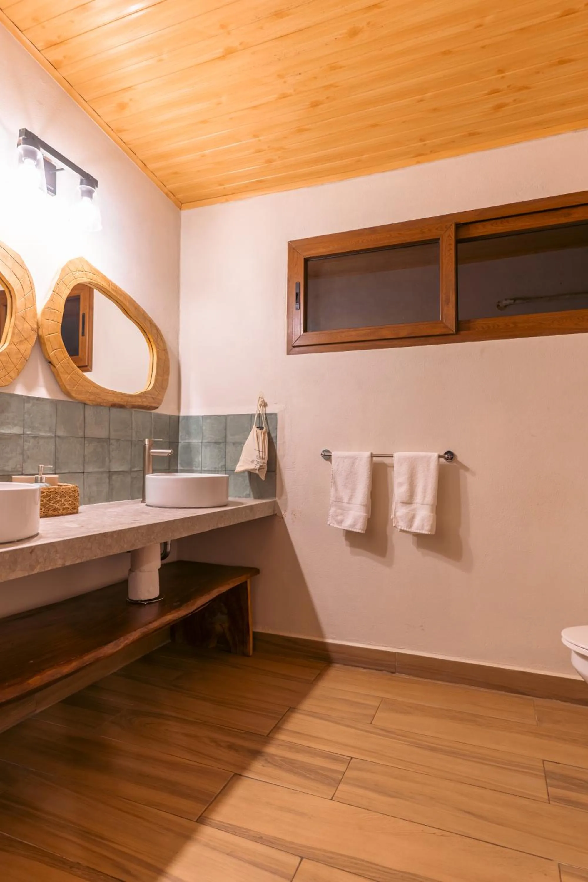 Bathroom in Exōtico Beach Hotel