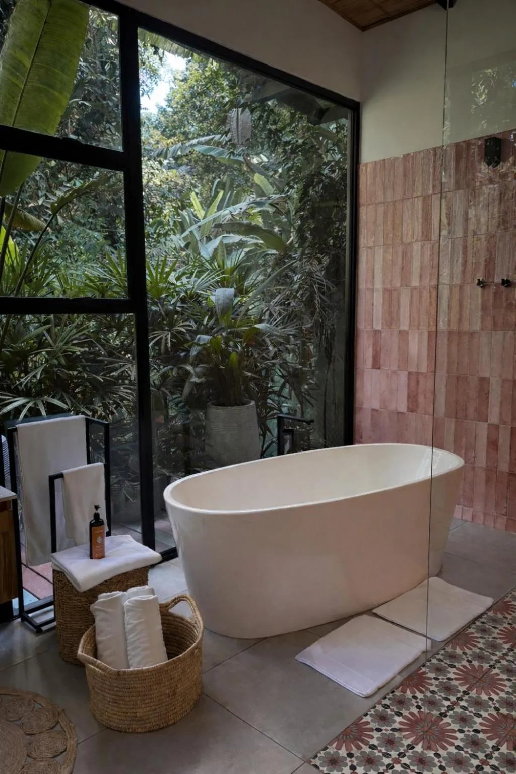 Bath in Exōtico Beach Hotel