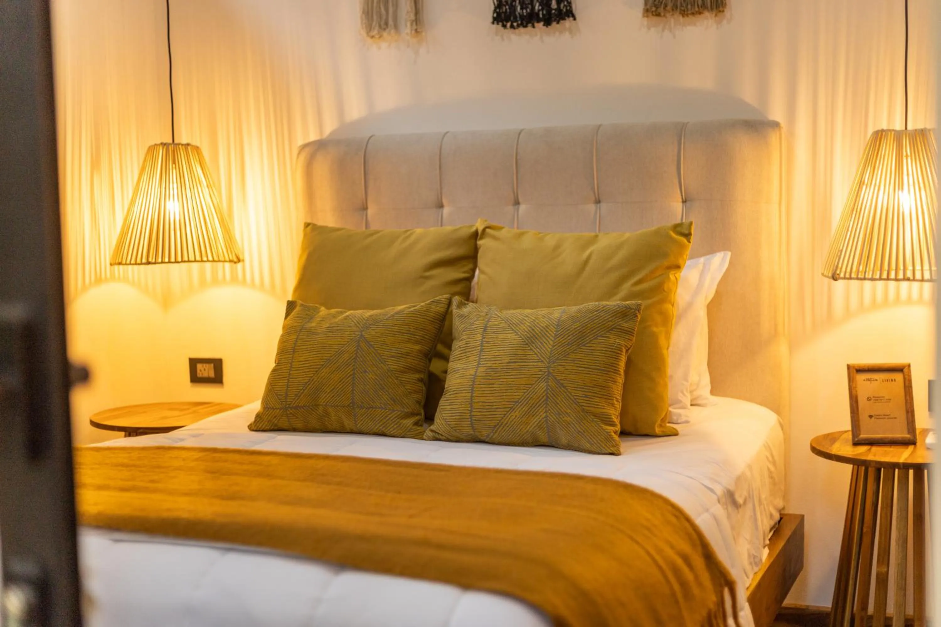 Bed in Exōtico Beach Hotel