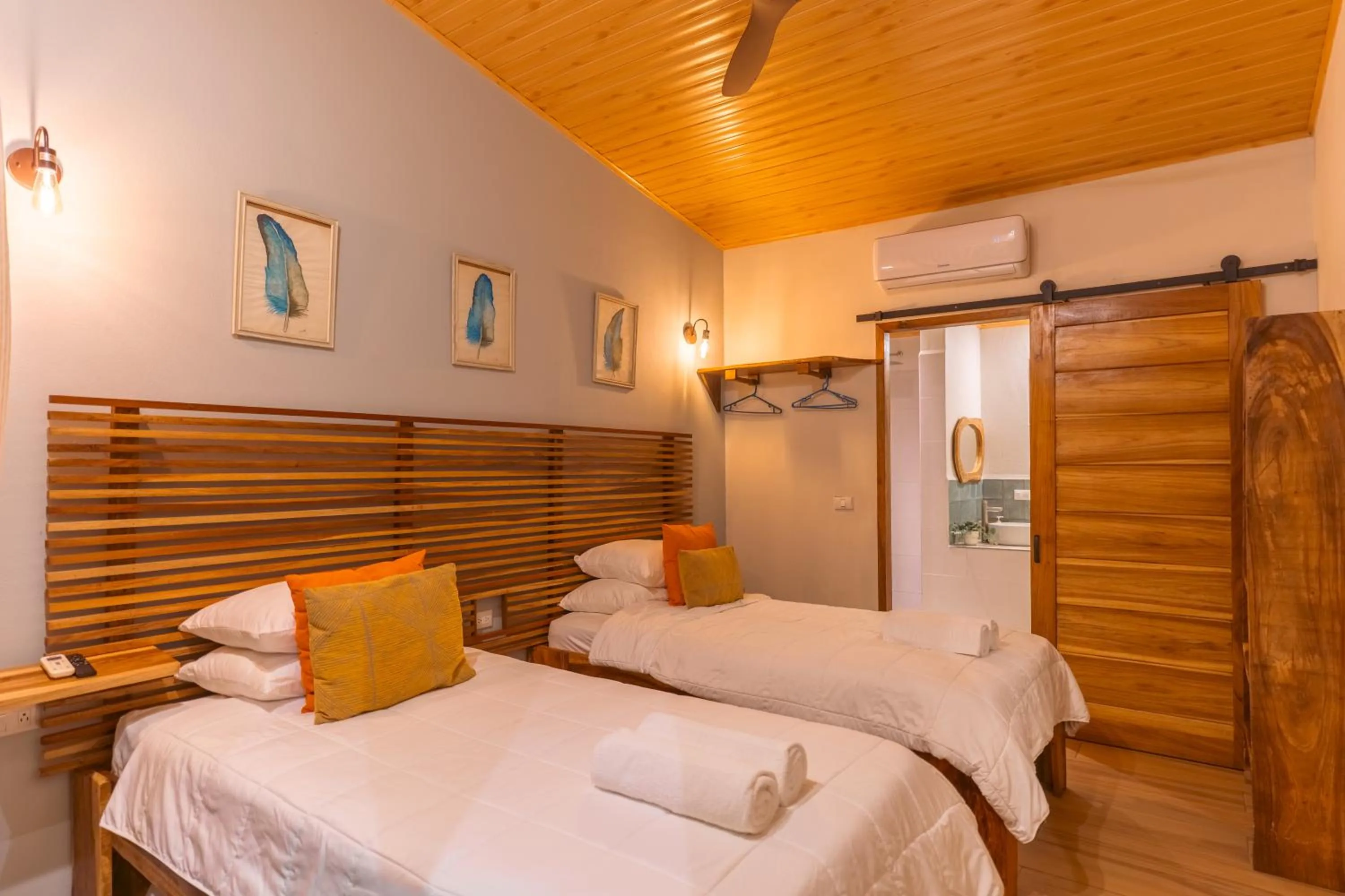 Bedroom, Bed in Exōtico Beach Hotel
