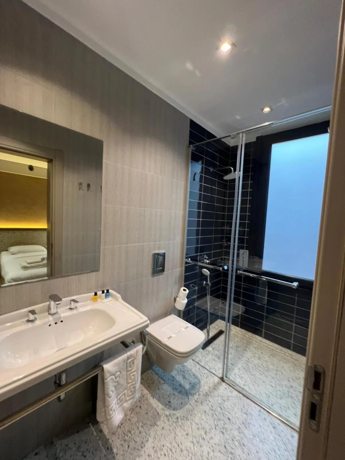 Shower in 21 Rooms Hotel