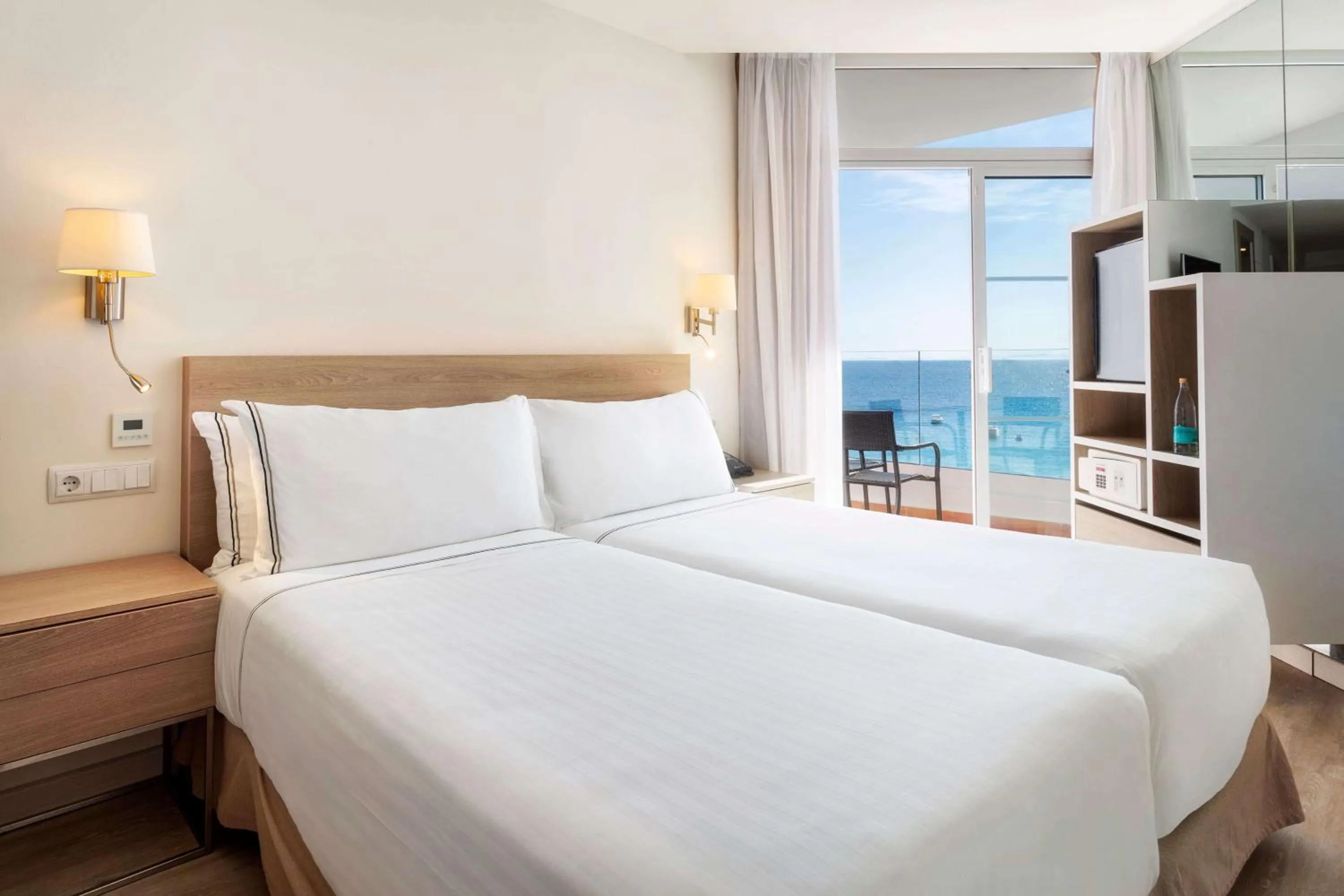 Bedroom, Bed in Meliá Cala Galdana