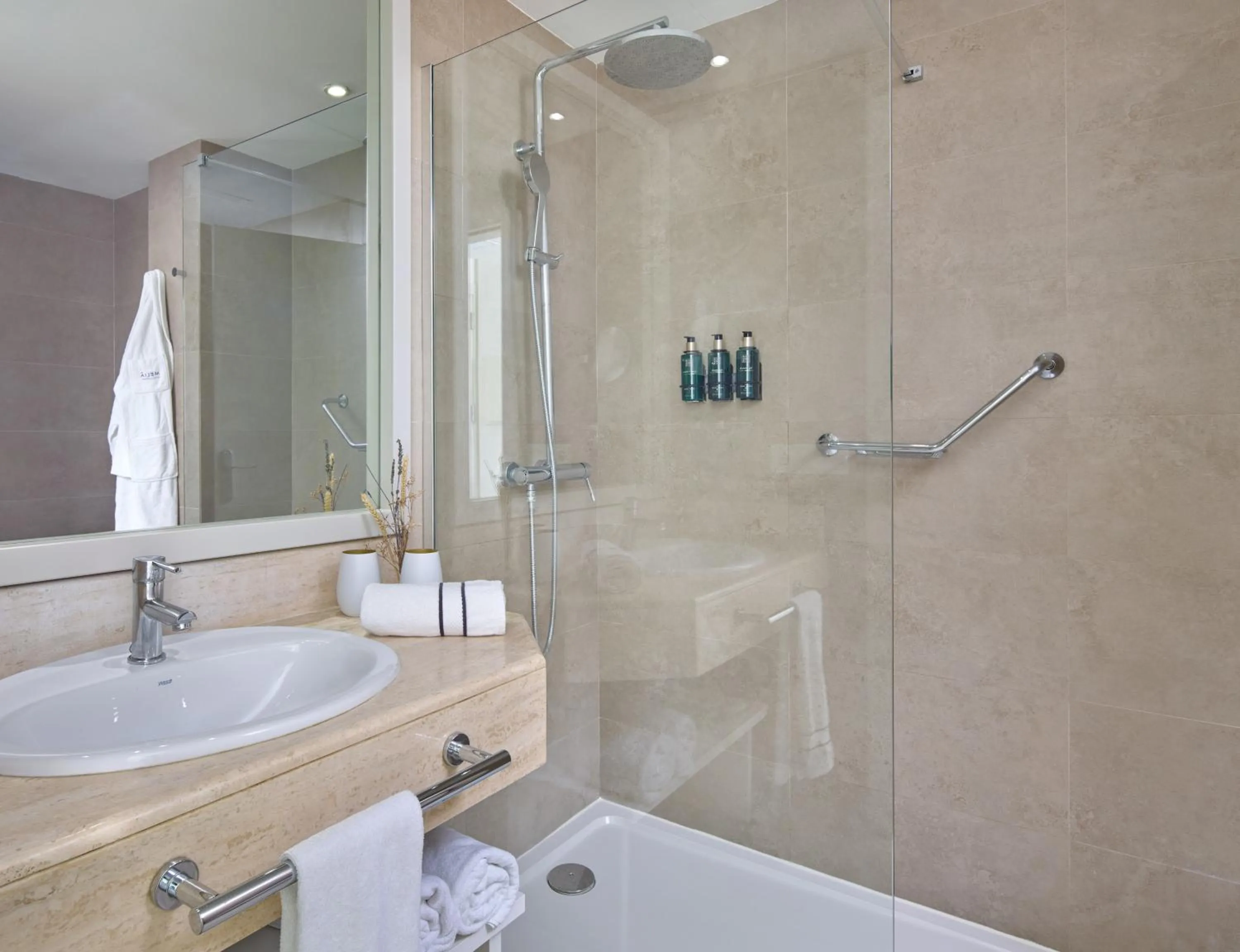 Shower in Meliá Cala Galdana