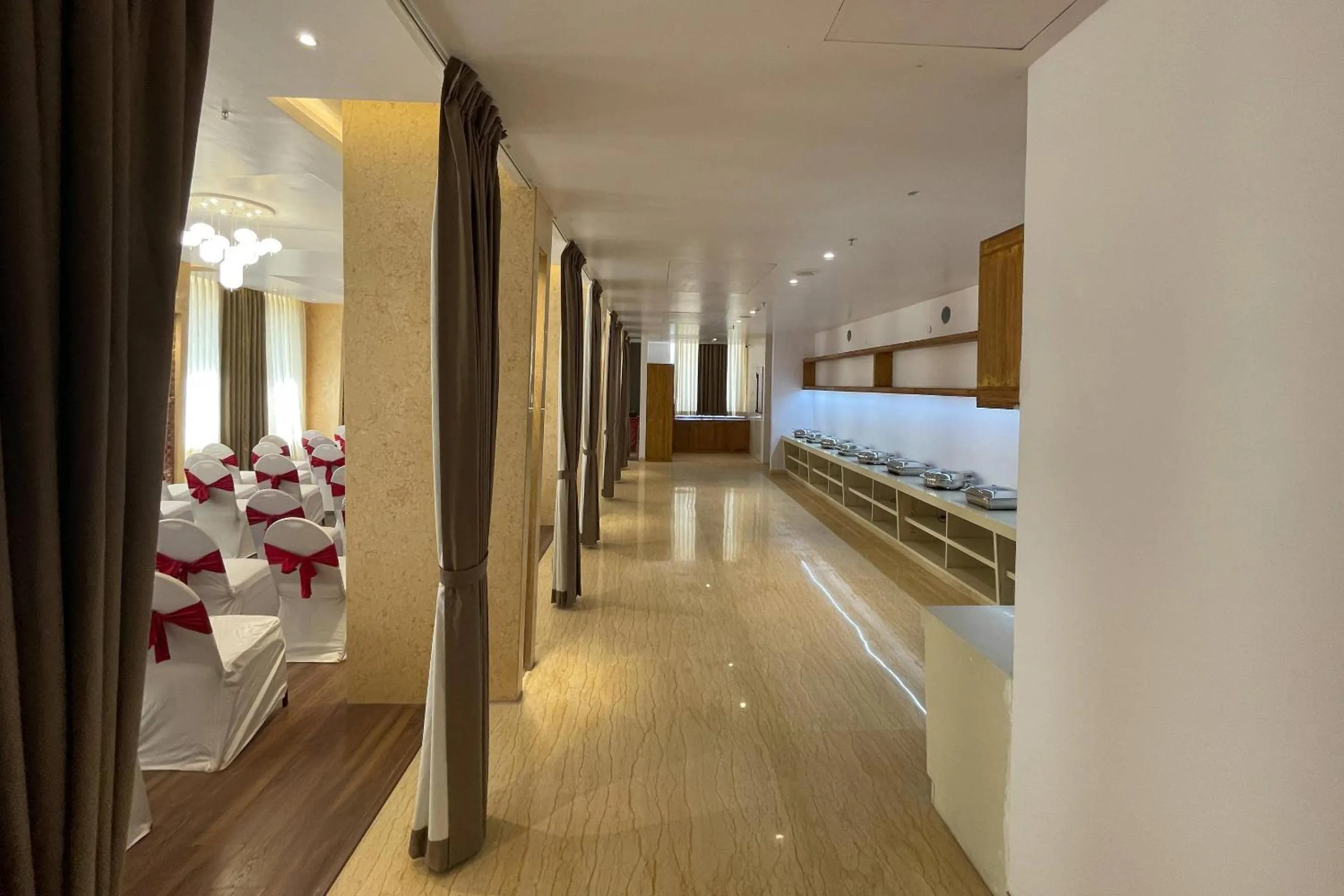 Meeting/conference room in Quality Inn Rockwell Grand, Bangalore