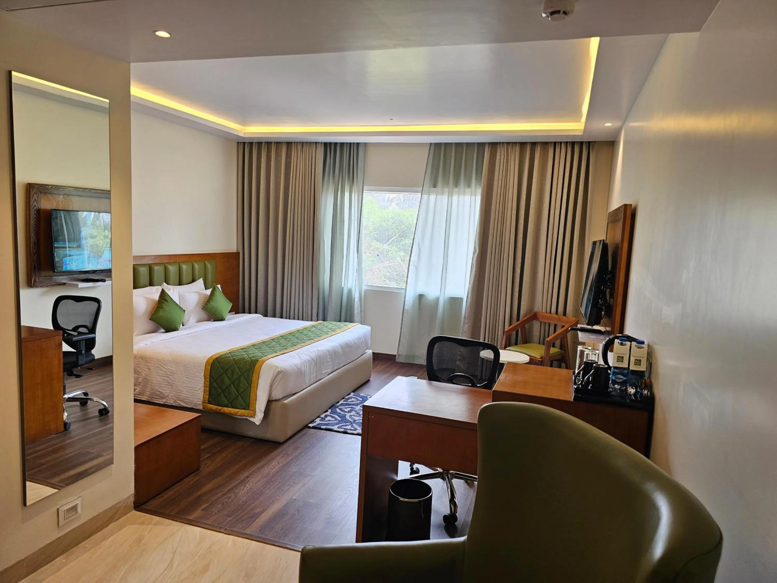 Photo of the whole room, Bed in Quality Inn Rockwell Grand, Bangalore