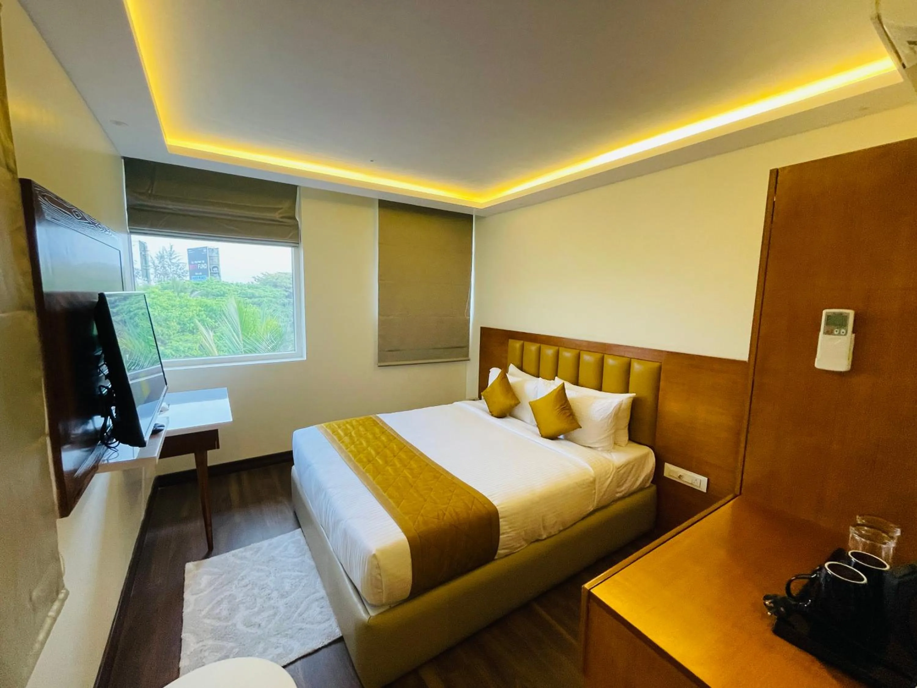 Bedroom, Bed in Quality Inn Rockwell Grand, Bangalore