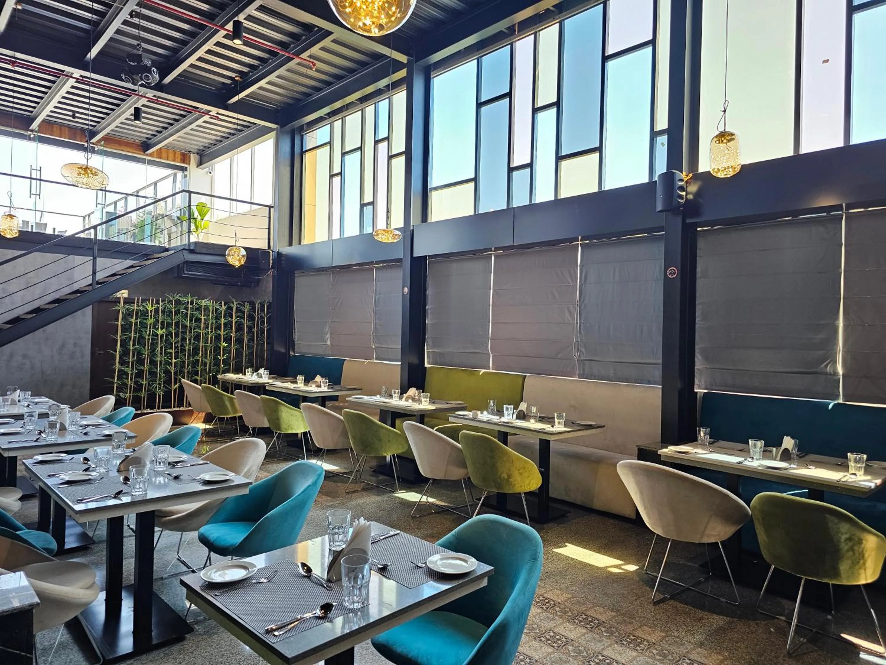 Restaurant/places to eat in Quality Inn Rockwell Grand, Bangalore