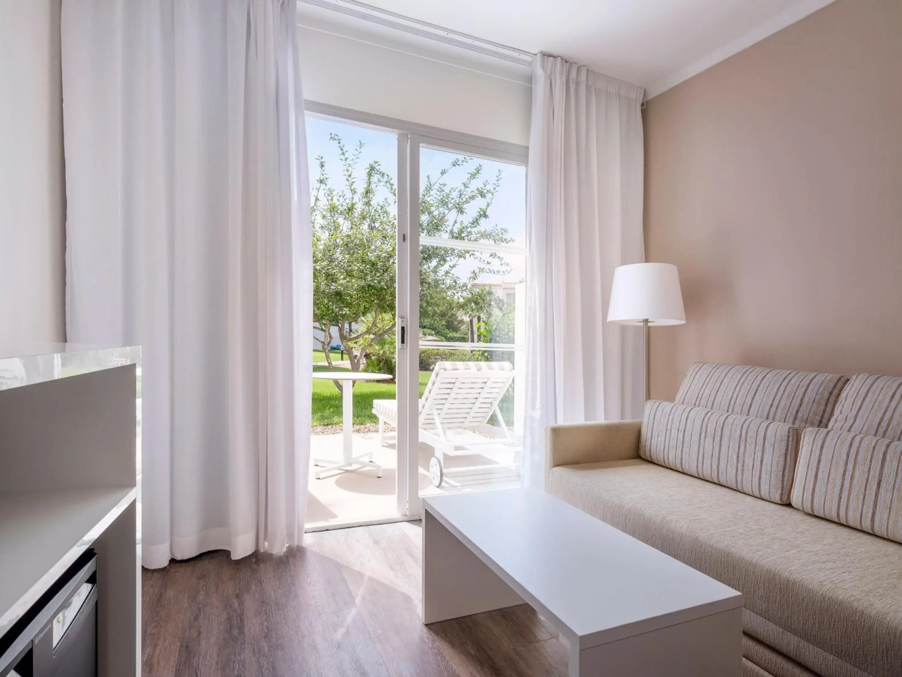 Xtra Room Solarium in Sol Falcó Menorca Xtra Room Solarium in Sol Falcó Menorca