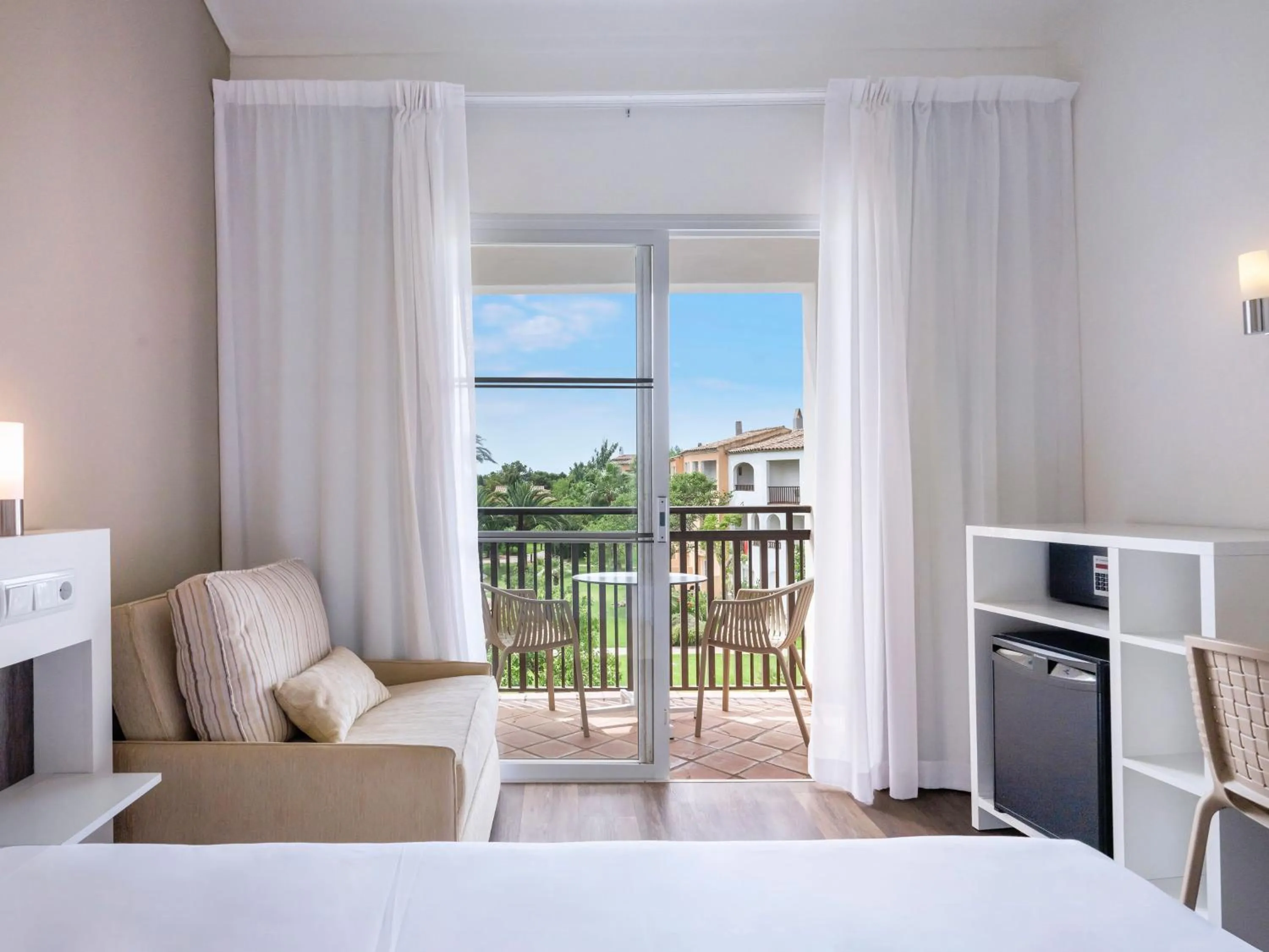 Balcony/Terrace, Bed in SOL Falcó Menorca