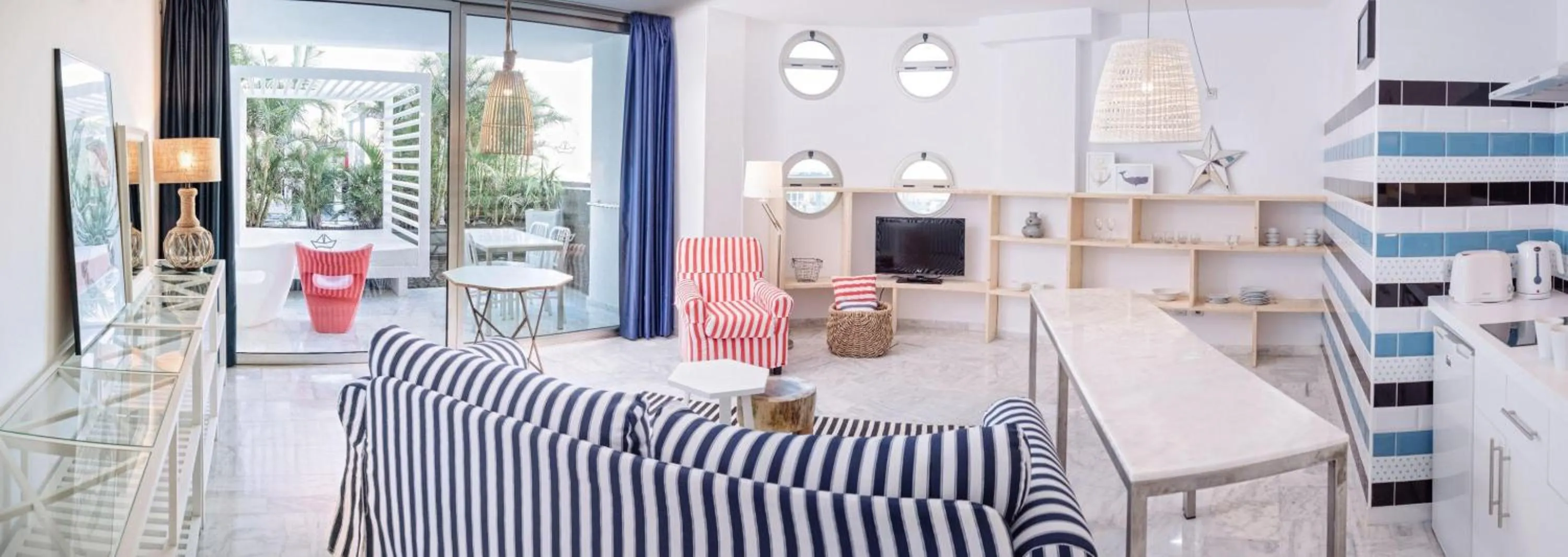 Photo of the whole room in Marina Suites Gran Canaria