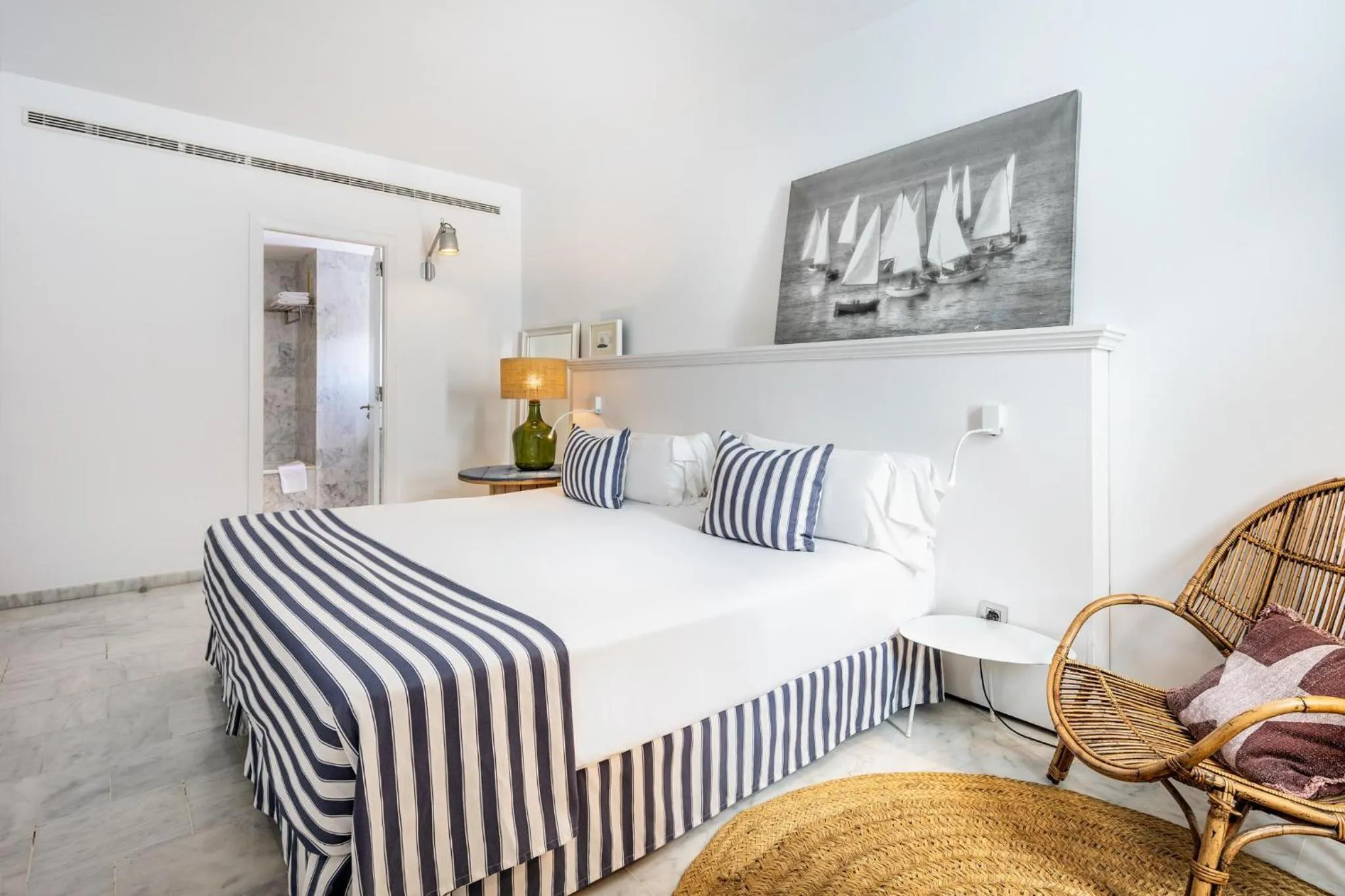 Photo of the whole room, Bed in Marina Suites Gran Canaria