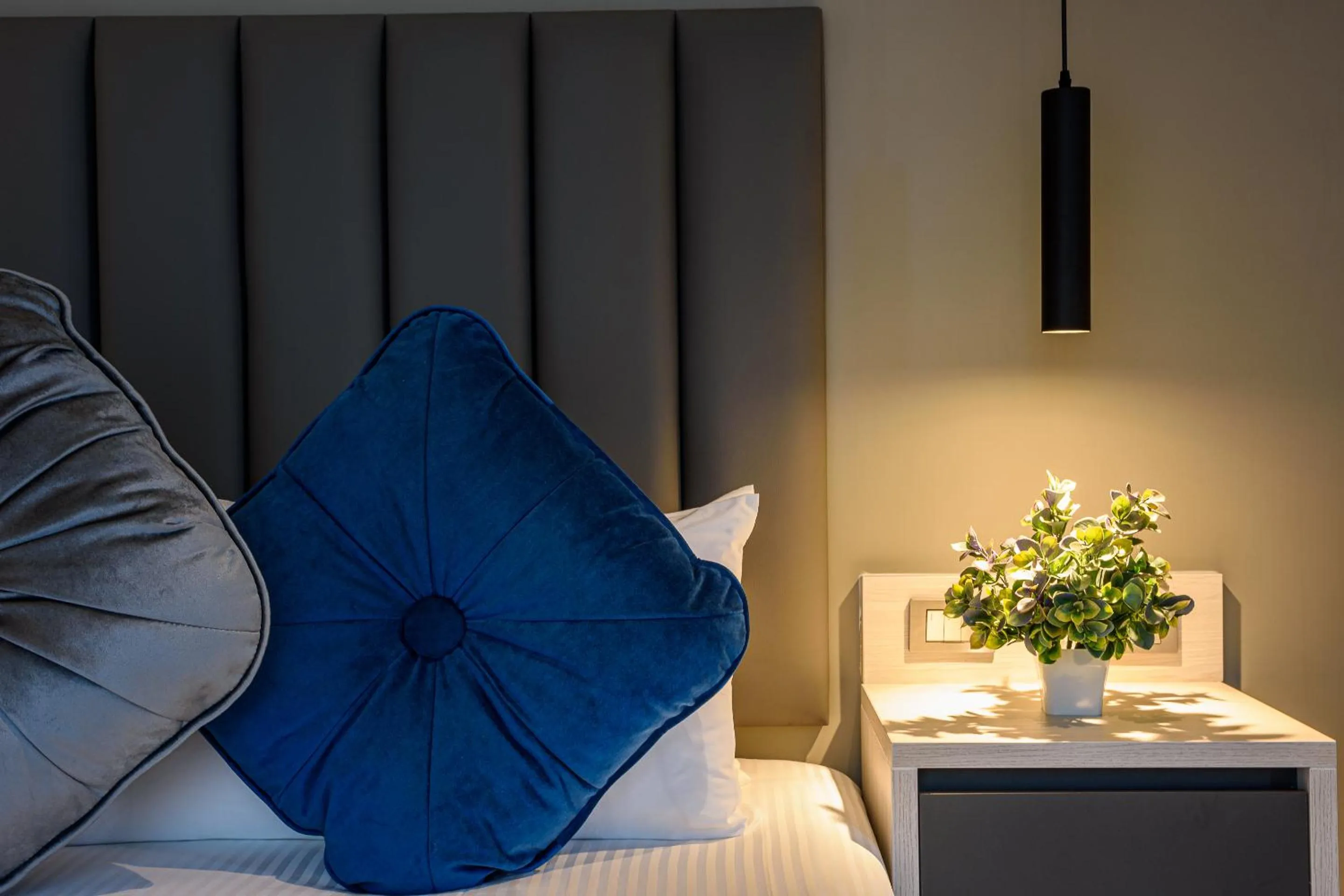 Decorative detail, Bed in 4 Sur Hotel