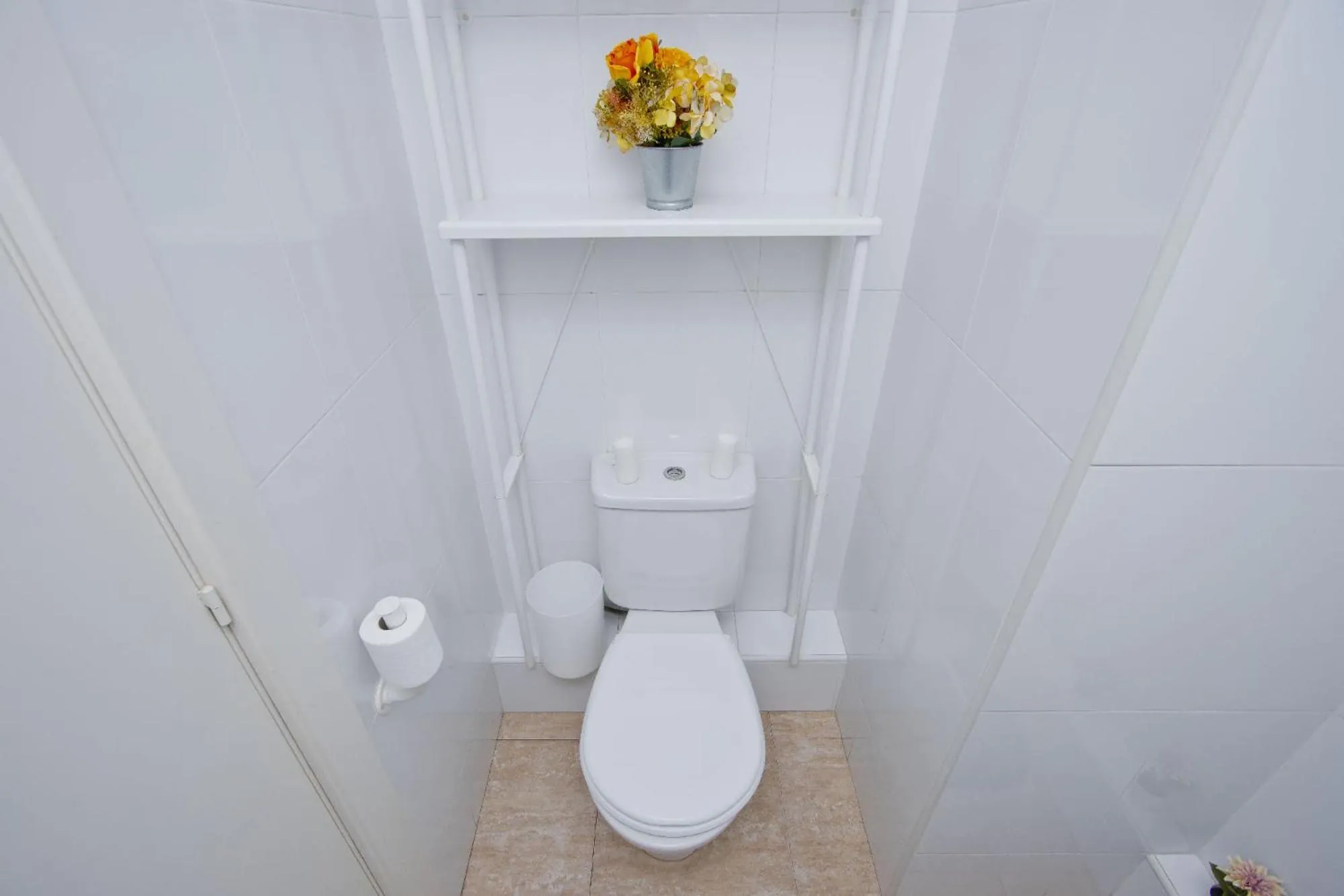 Barcelona City North Hostal