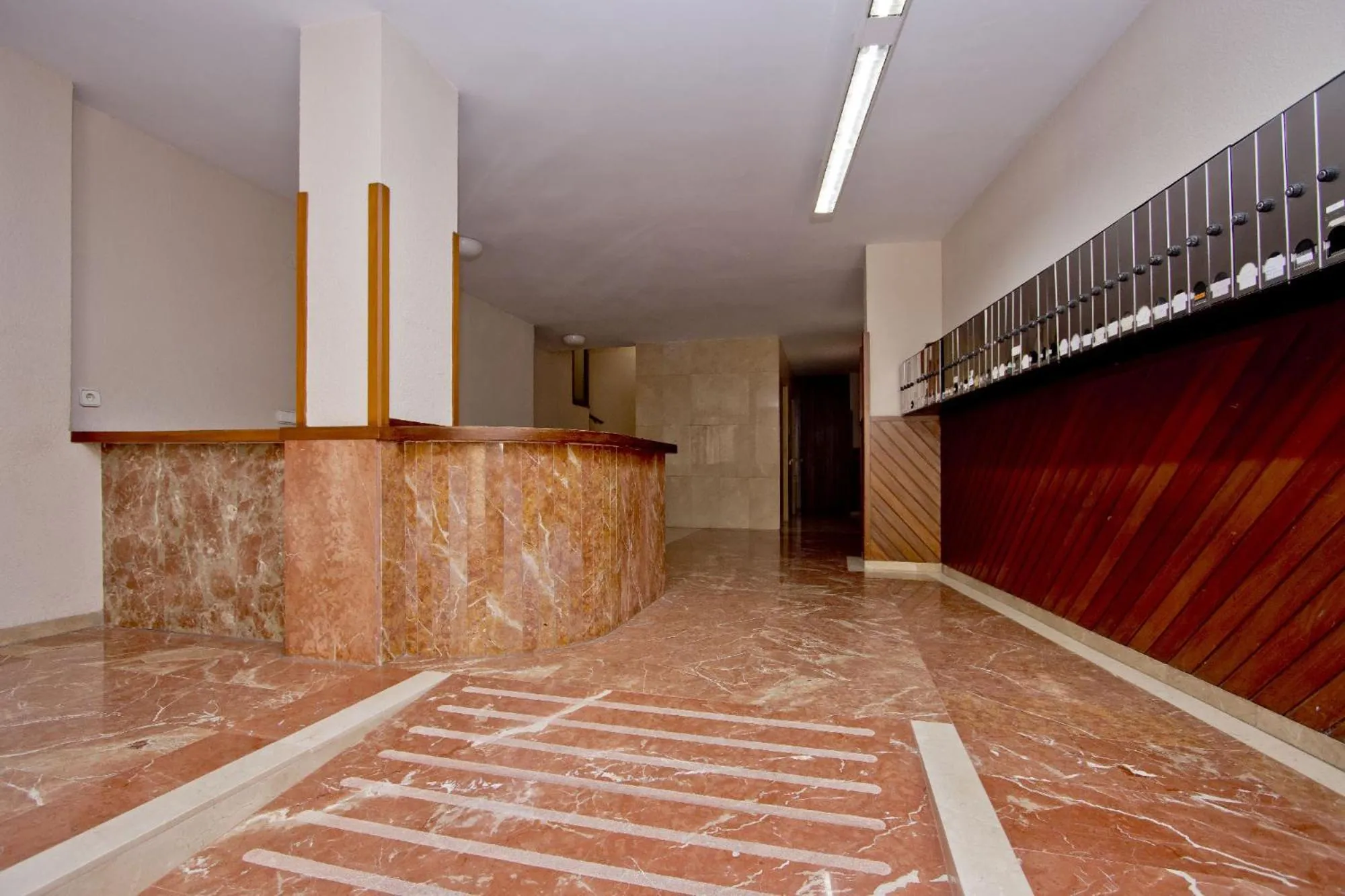 Barcelona City North Hostal