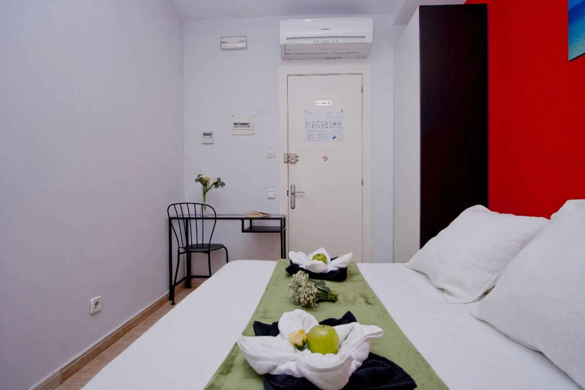 Bed in Barcelona City North Hostal