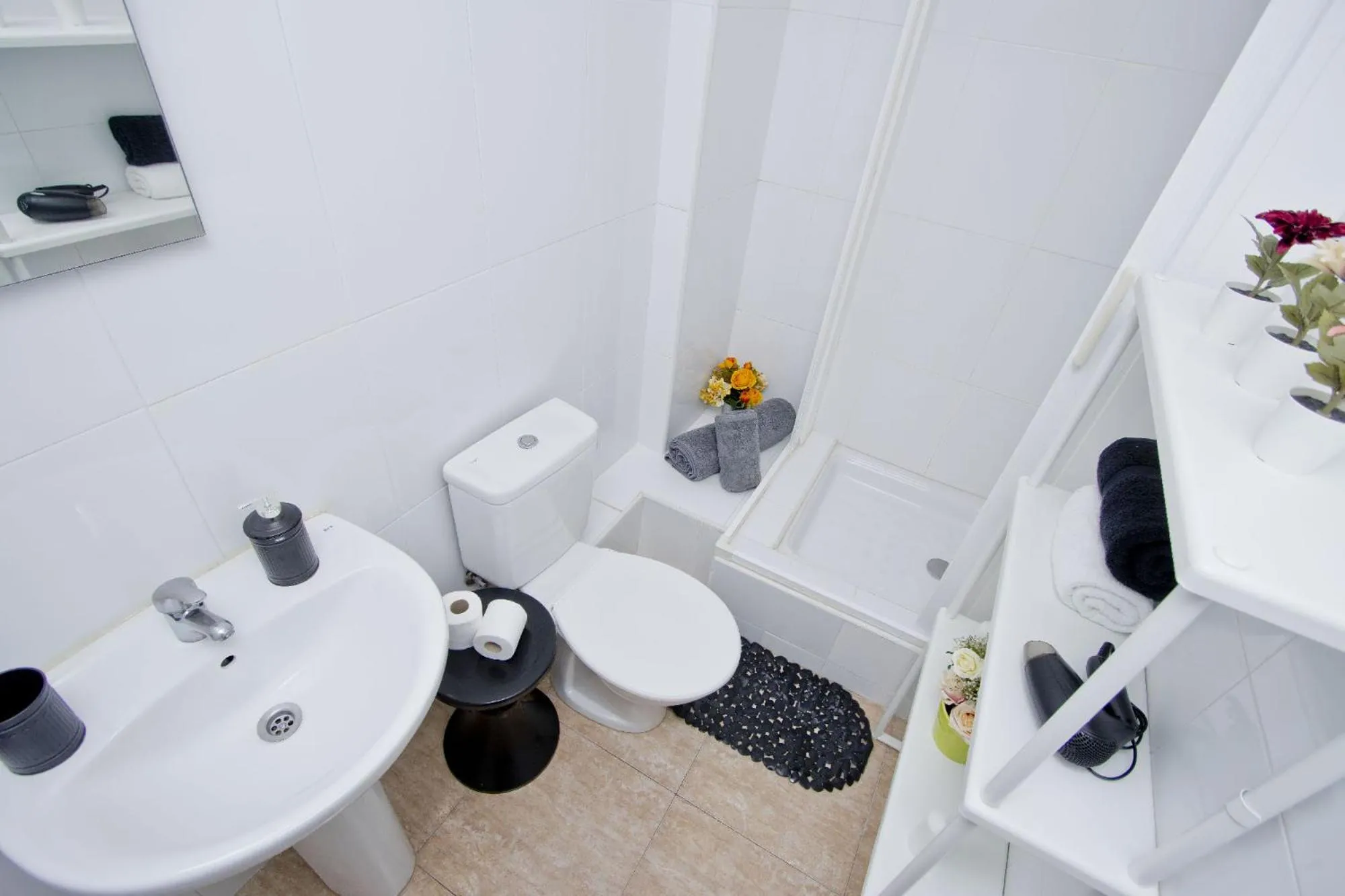 Barcelona City North Hostal