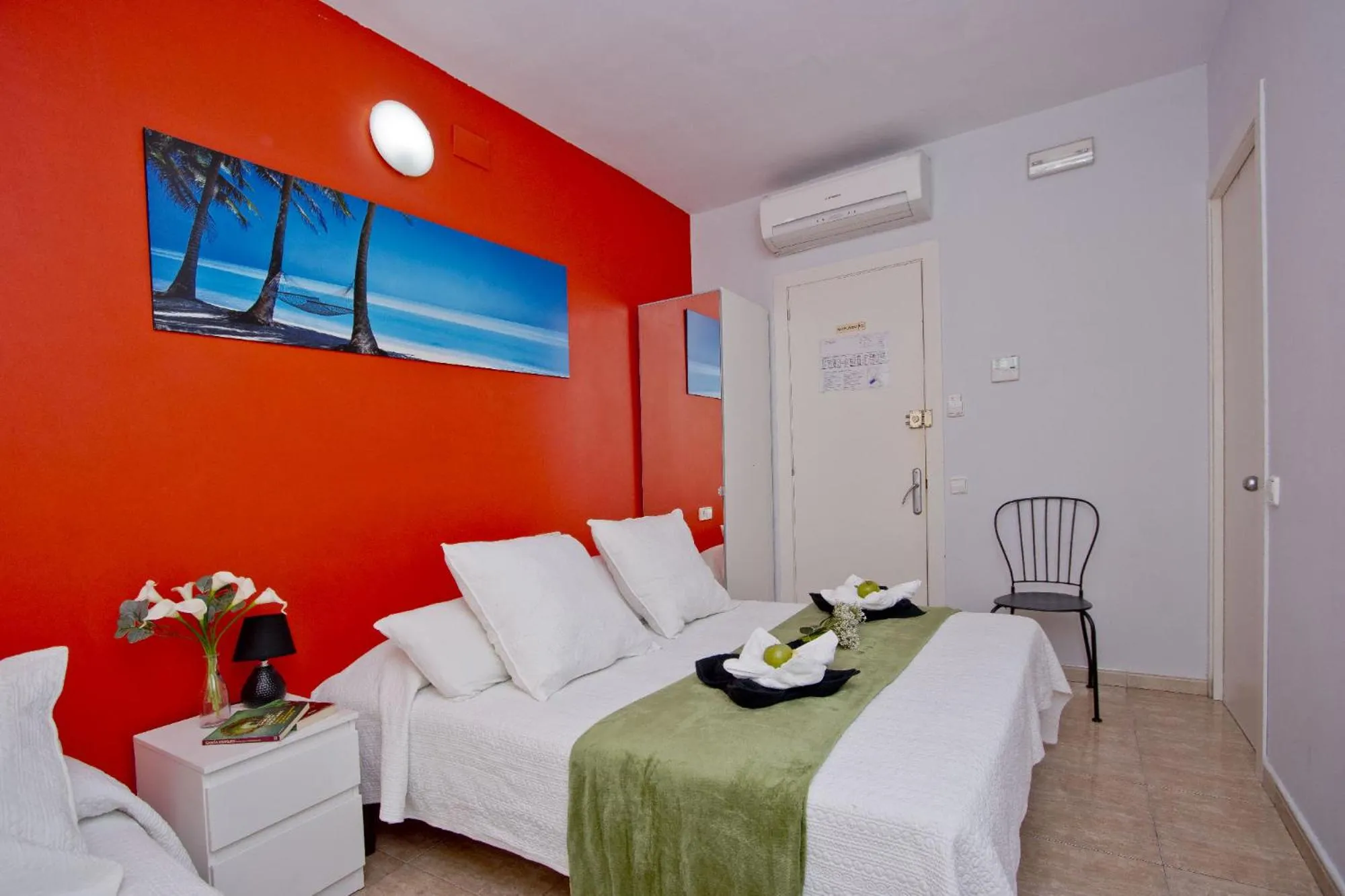 Bed in Barcelona City North Hostal