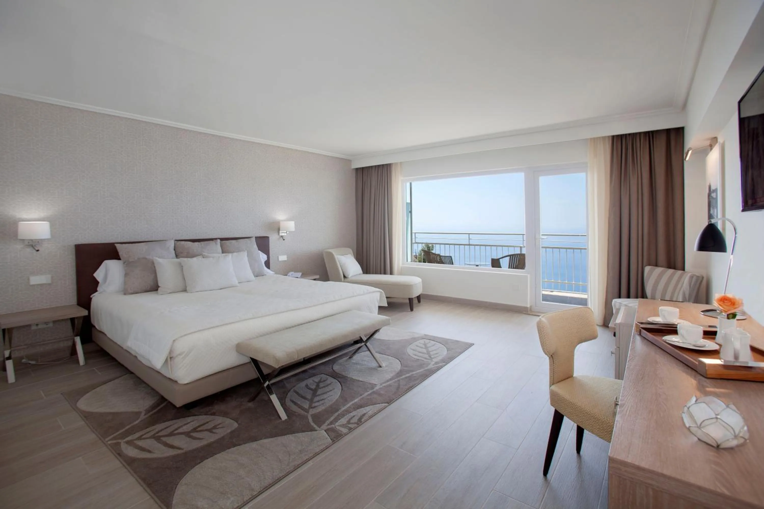 Photo of the whole room, Bed in Bordoy Continental Valldemossa