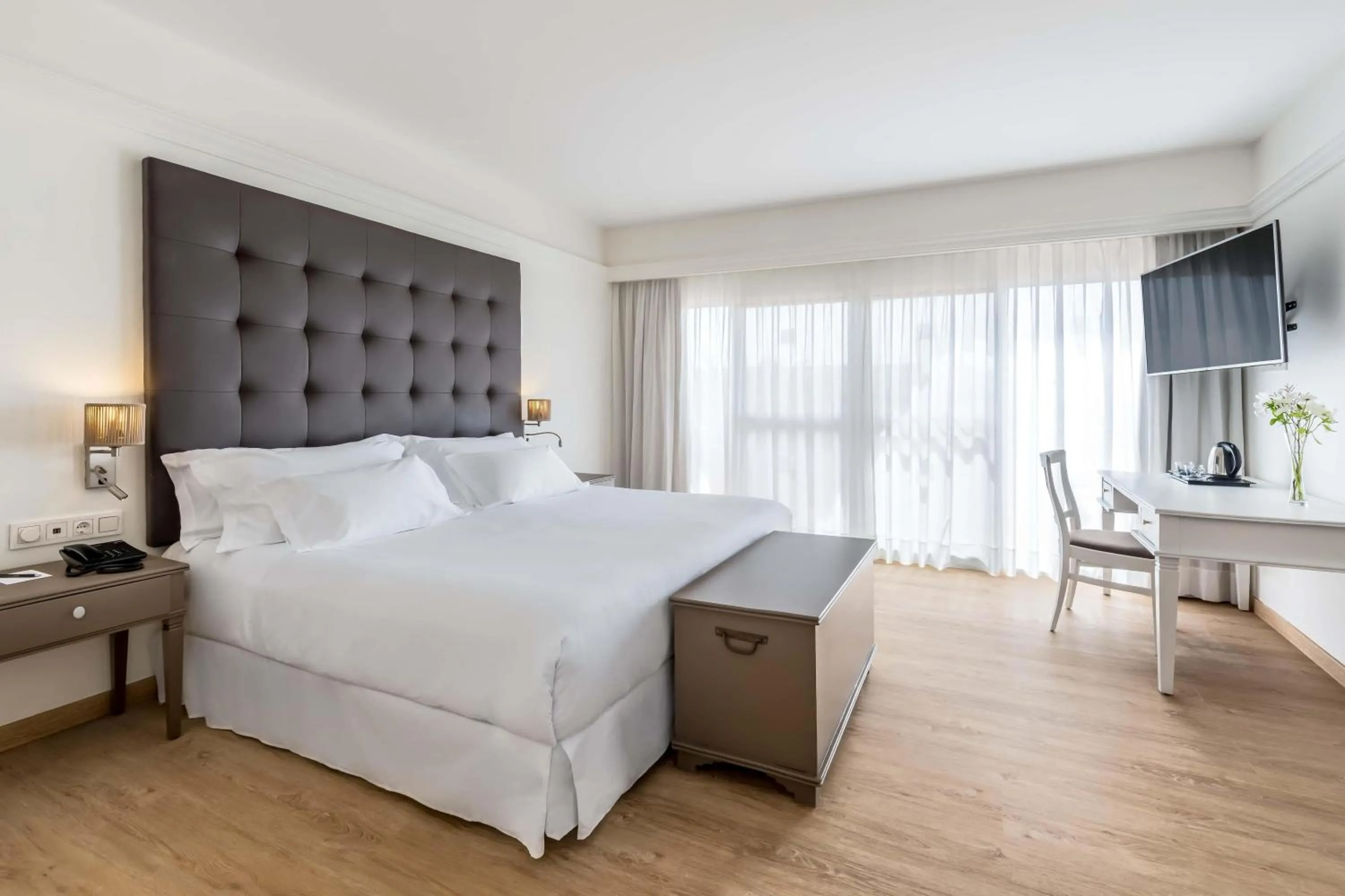 Photo of the whole room, Bed in Barceló Corralejo Bay - Adults Only