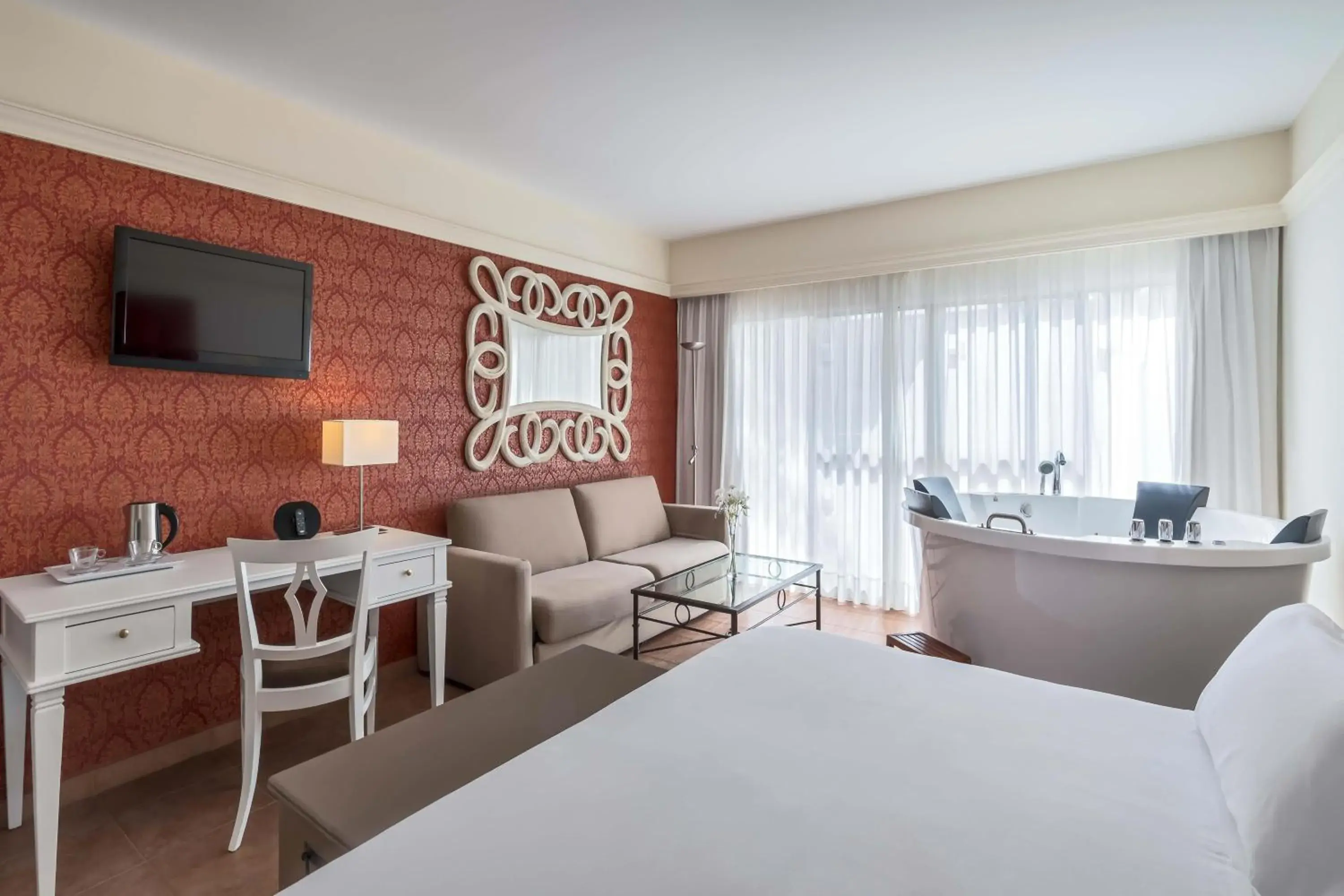 Deluxe Room with Hot Tub in Barceló Corralejo Bay - Adults Only Deluxe Room with Hot Tub in Barceló Corralejo Bay - Adults Only