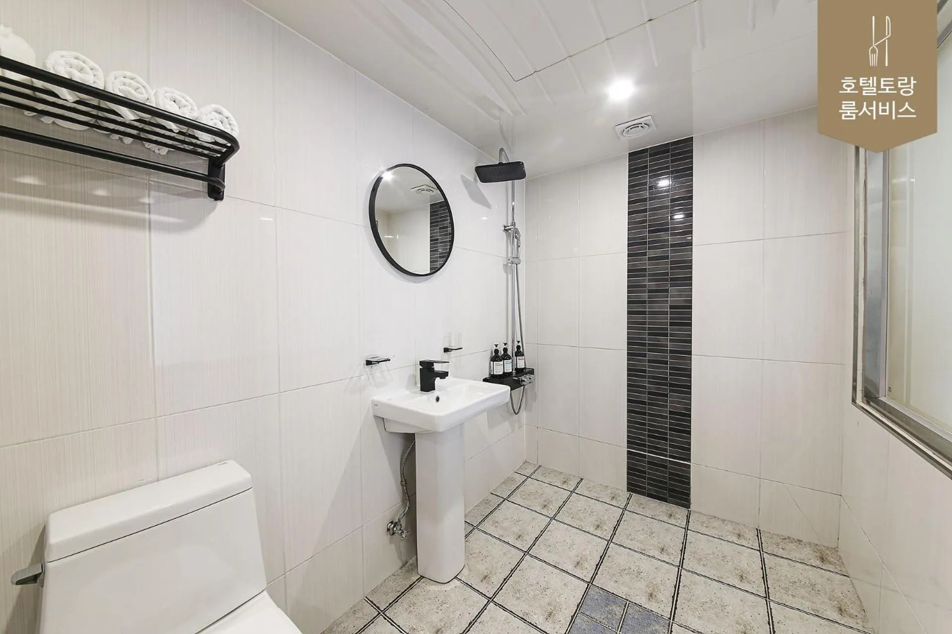 Property building in Hotel Torang Jeonju