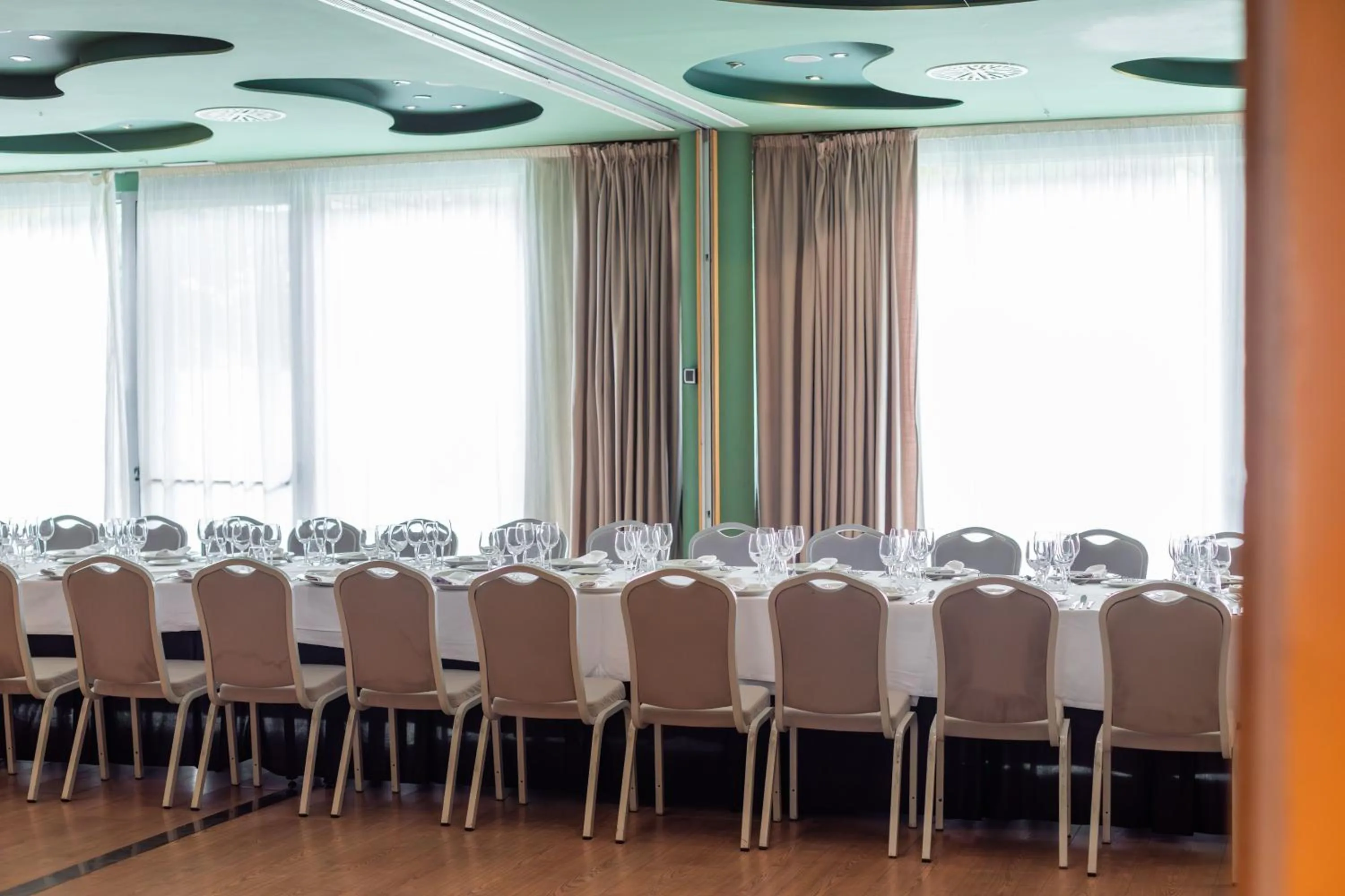 Banquet/Function facilities in Abba Huesca