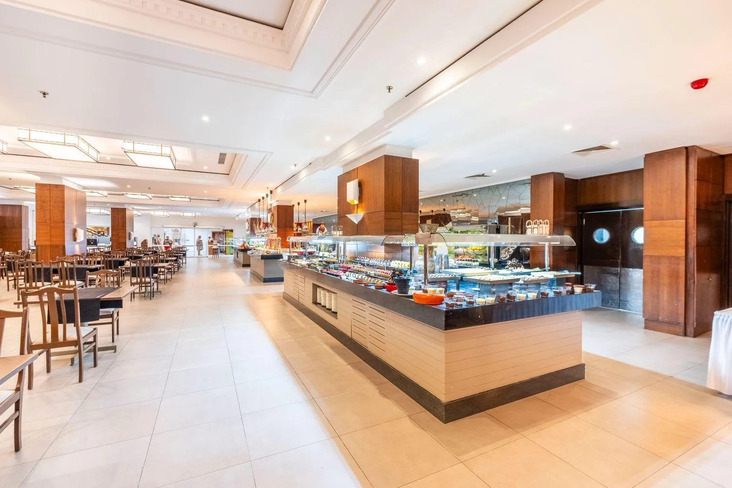 Restaurant/places to eat in Ma Biche Kemer by Werde Hotels