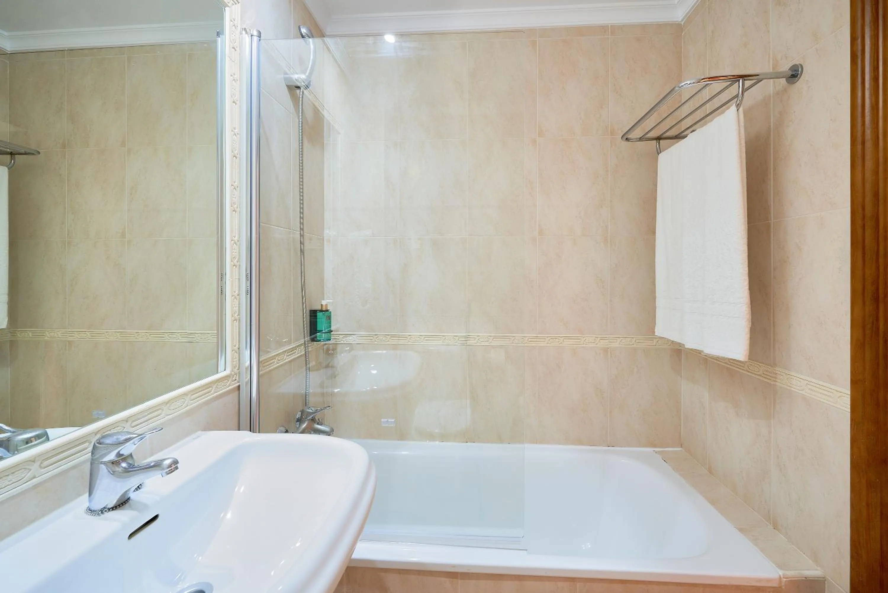 Bathroom in Hotel Villa Frigiliana