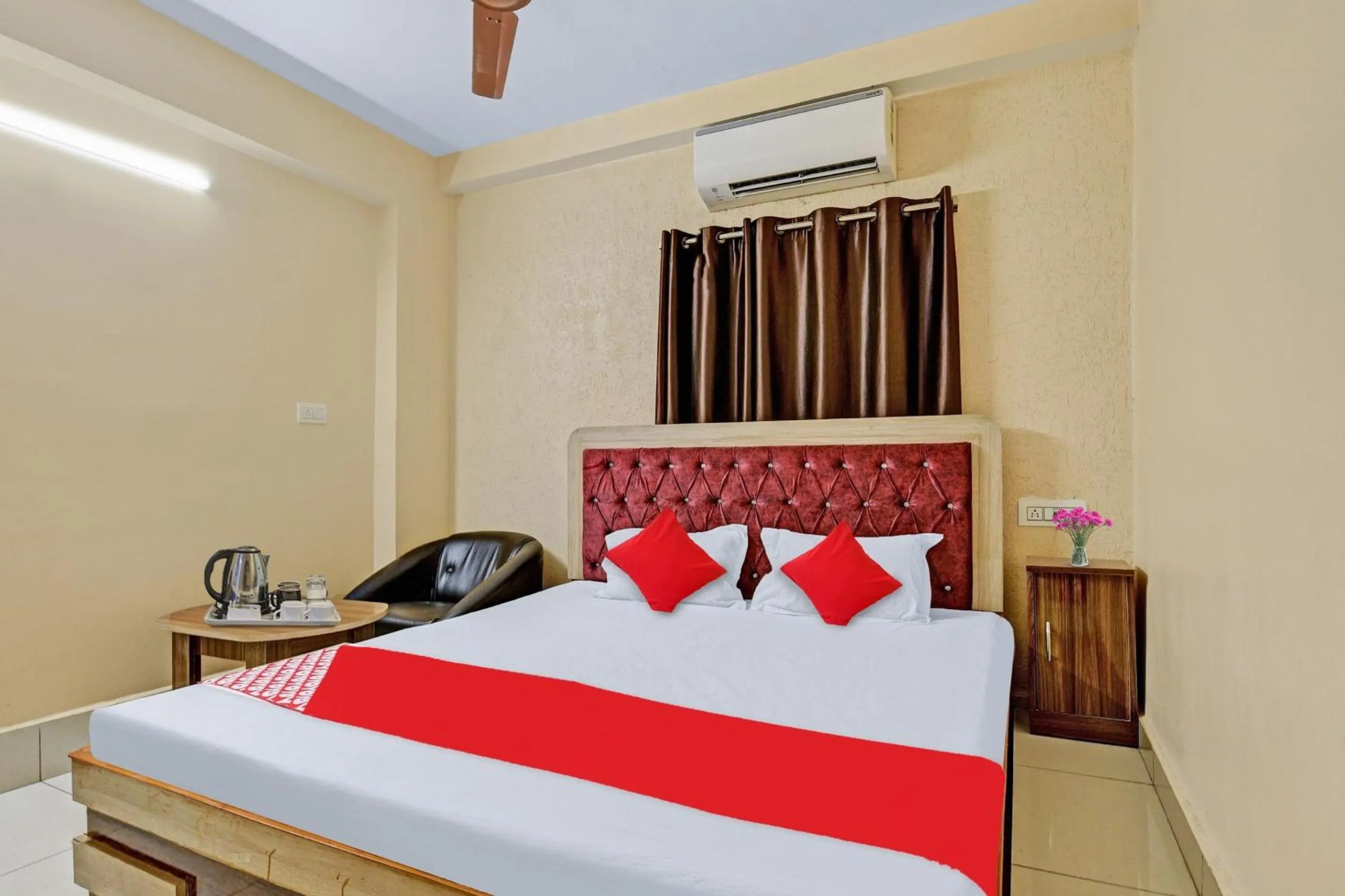 Bedroom, Bed in Hotel O SRI JAGARNATH BANQUET & HOTEL