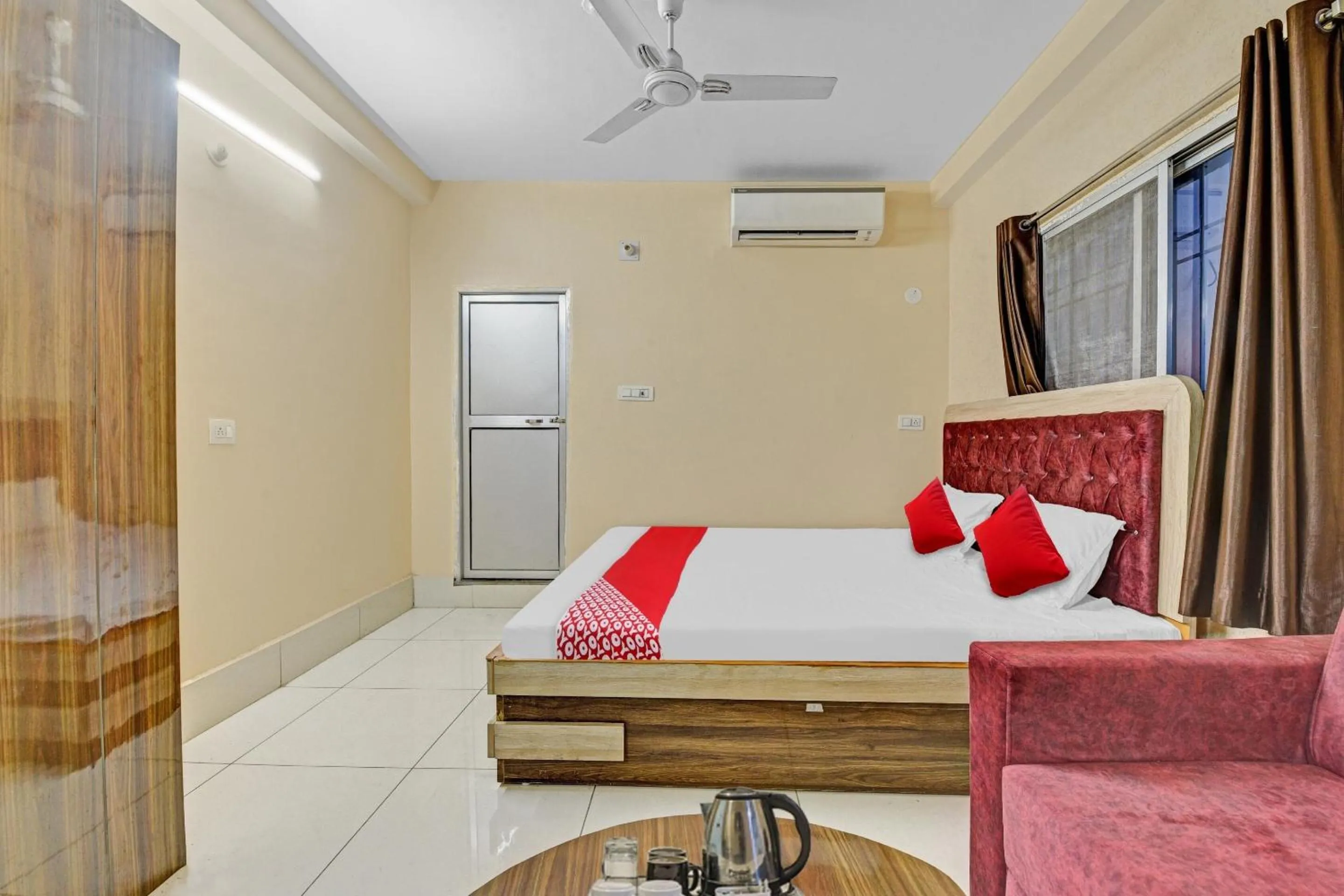 Bedroom, Bed in Hotel O SRI JAGARNATH BANQUET & HOTEL