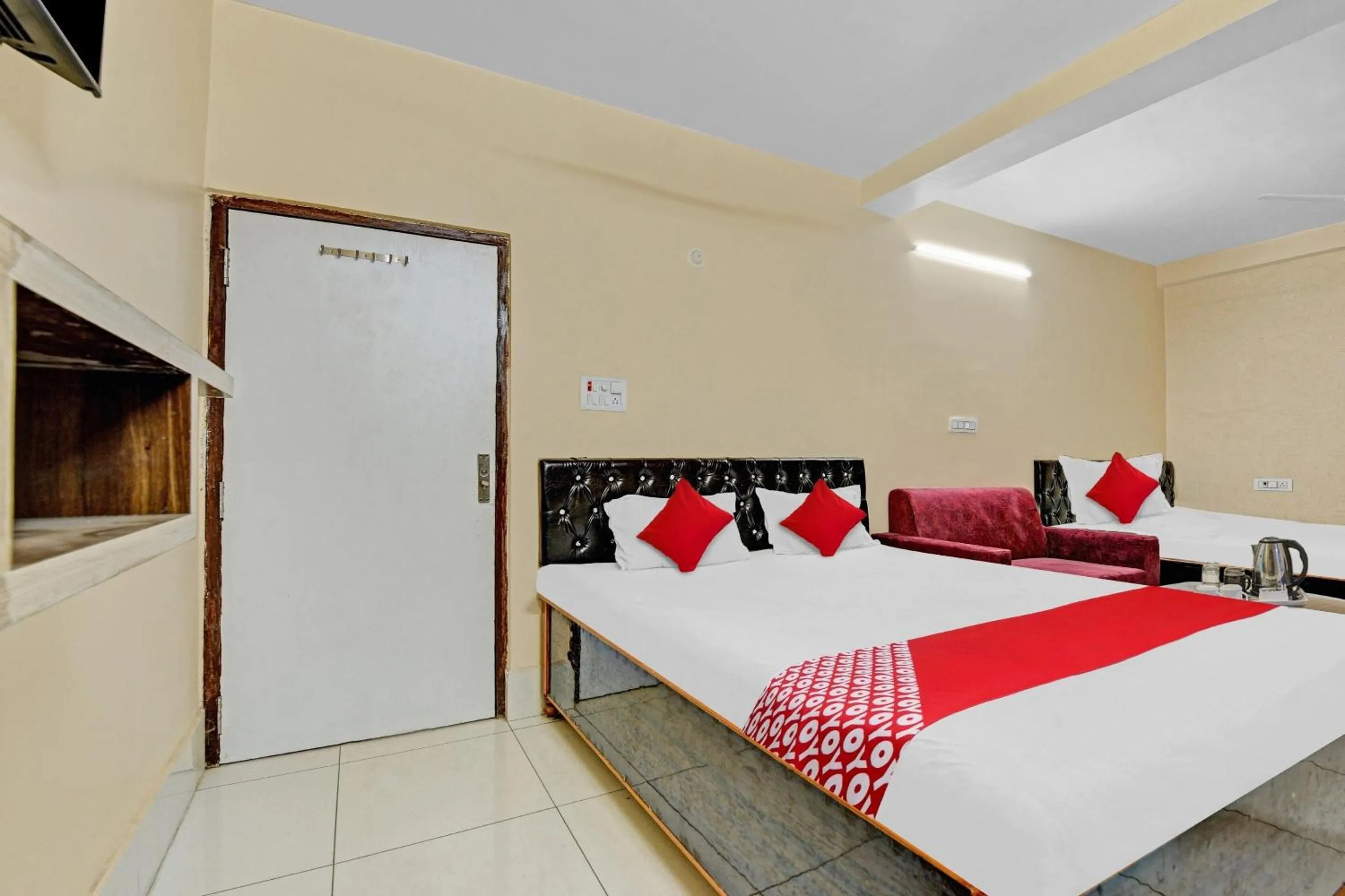 Bedroom, Bed in Hotel O SRI JAGARNATH BANQUET & HOTEL