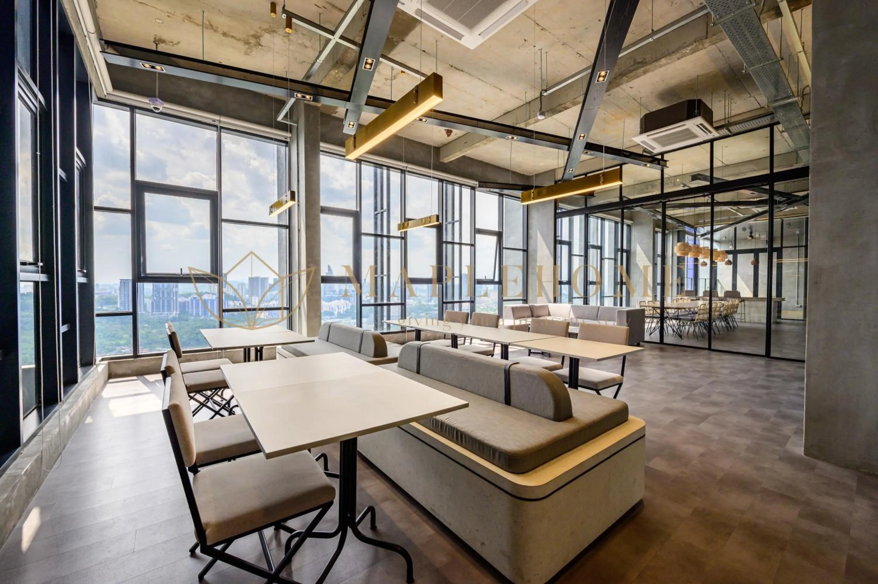 Communal lounge/ TV room in Millerz Square Premier Suites Kuala Lumpur