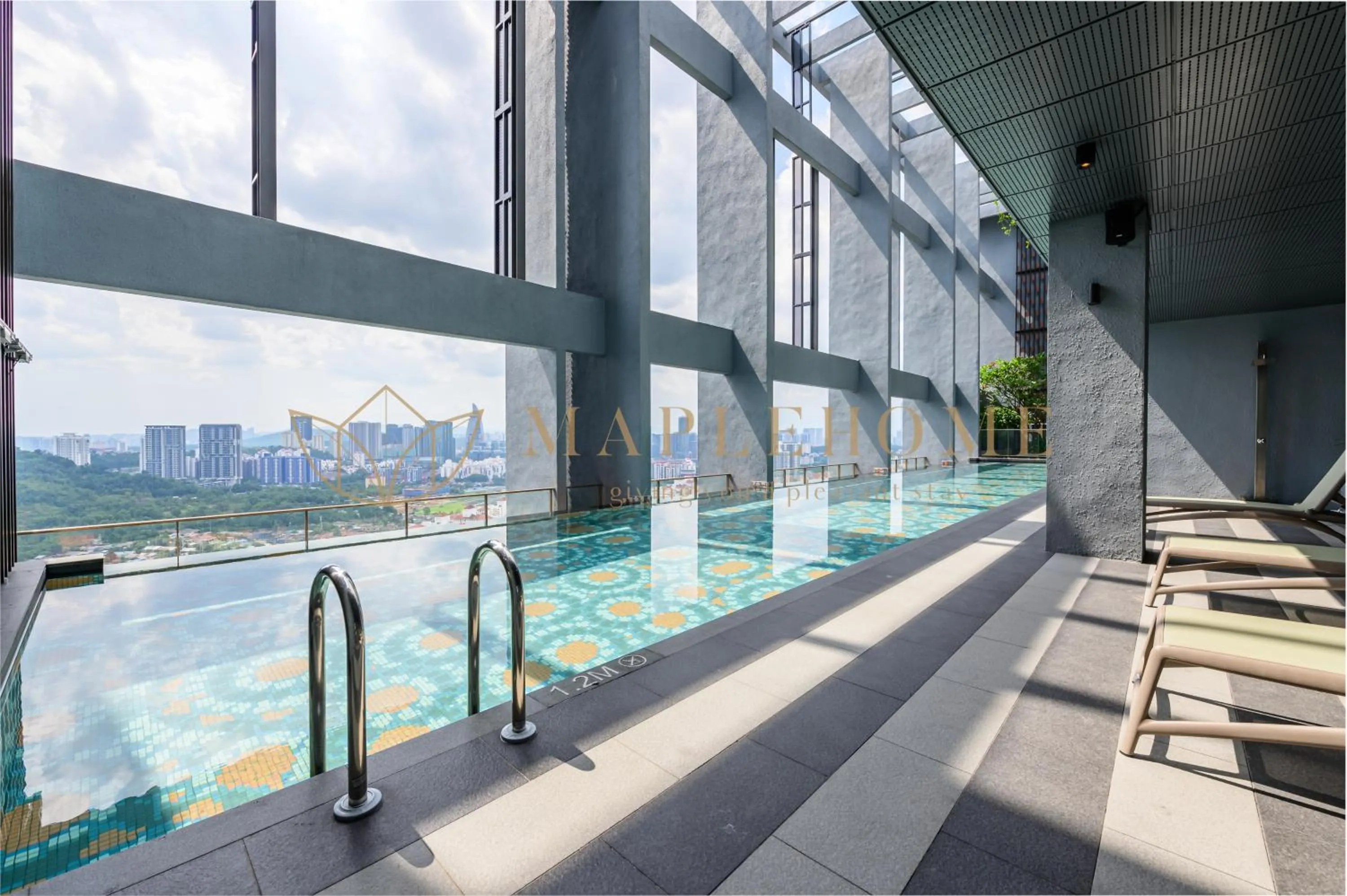 Swimming pool in Millerz Square Premier Suites Kuala Lumpur