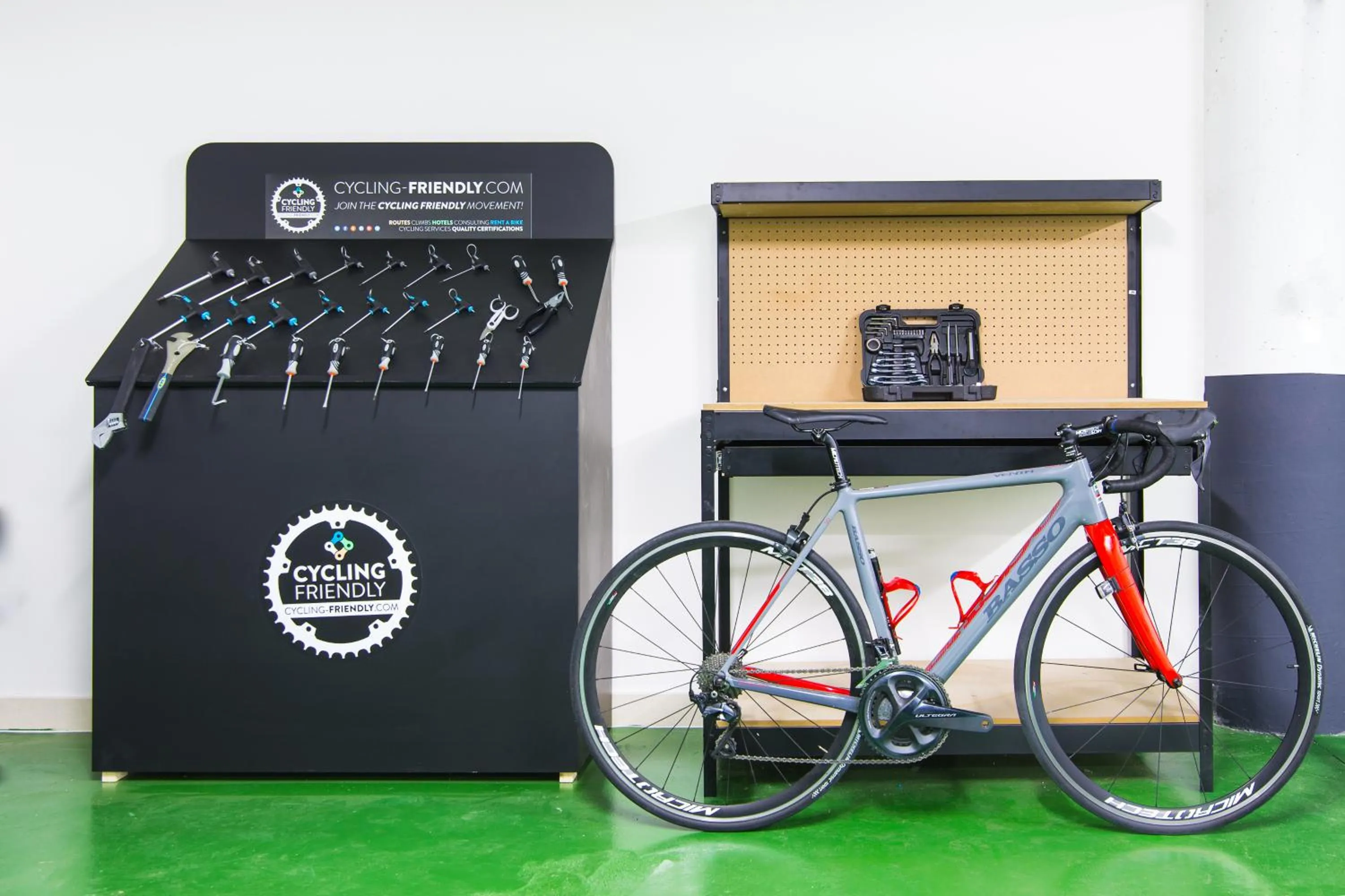 Cycling in H10 Casa del Mar