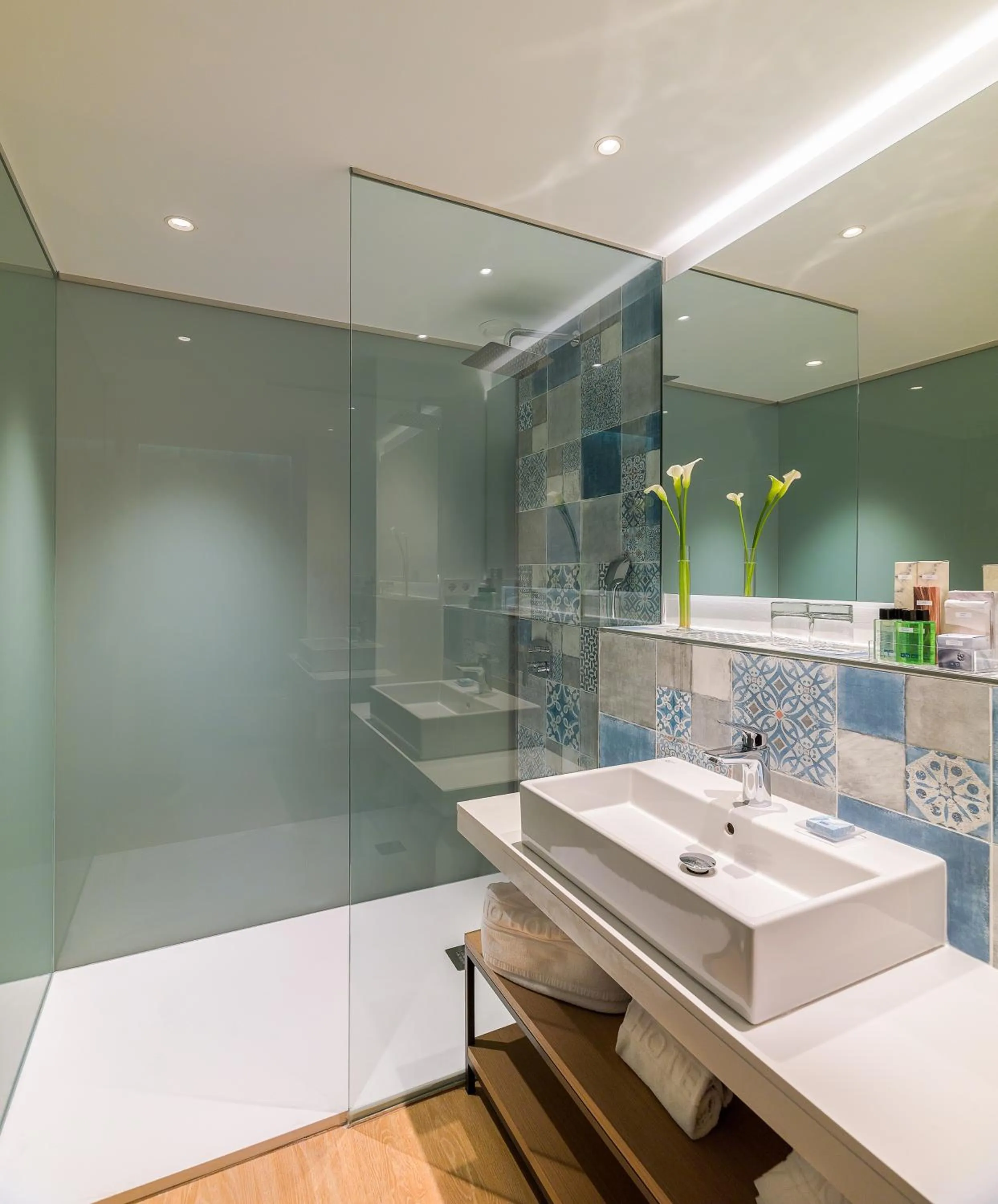 Bathroom in H10 Casa del Mar