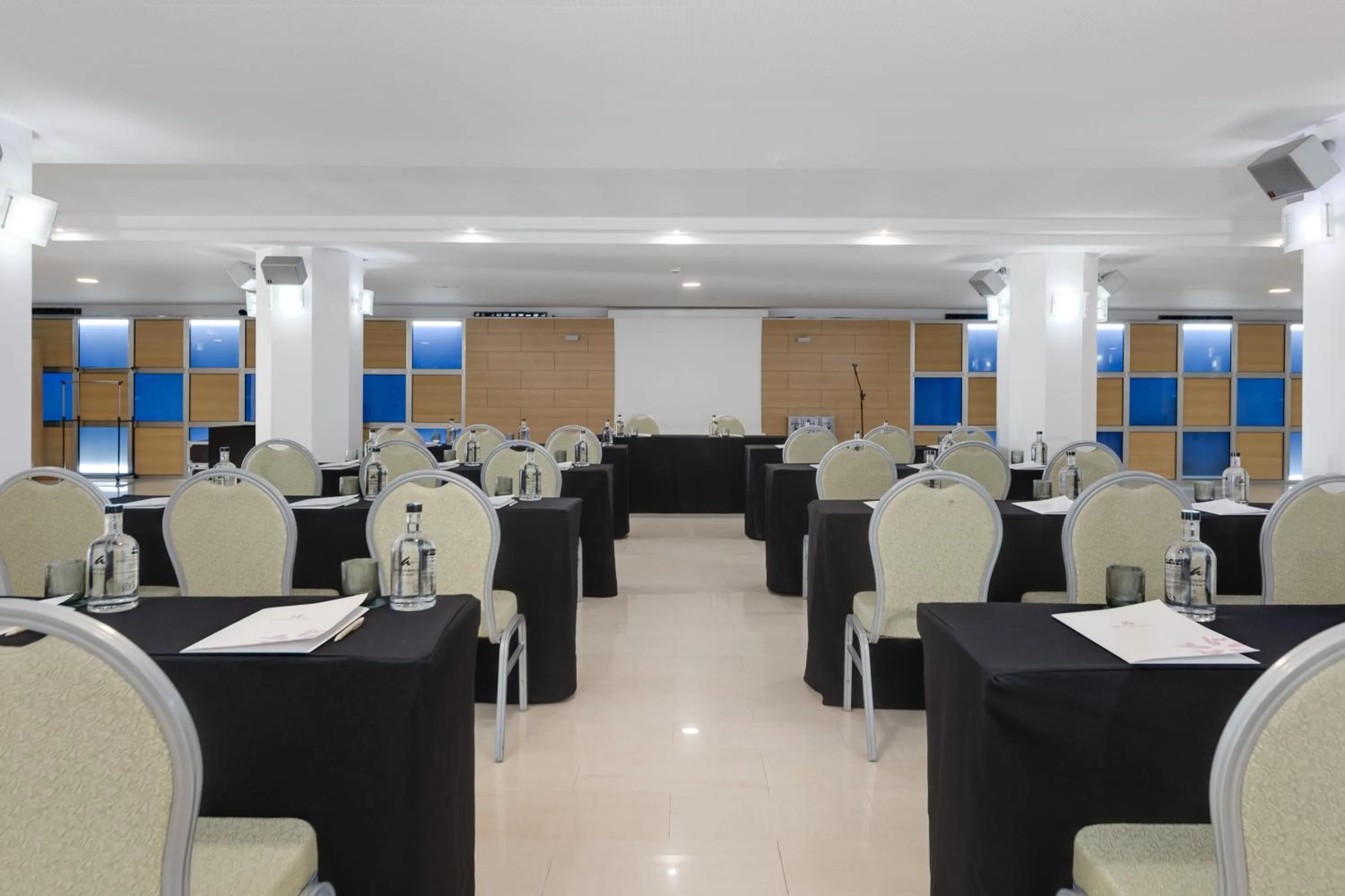 Meeting/conference room in Daniya Denia Spa & Business 4*