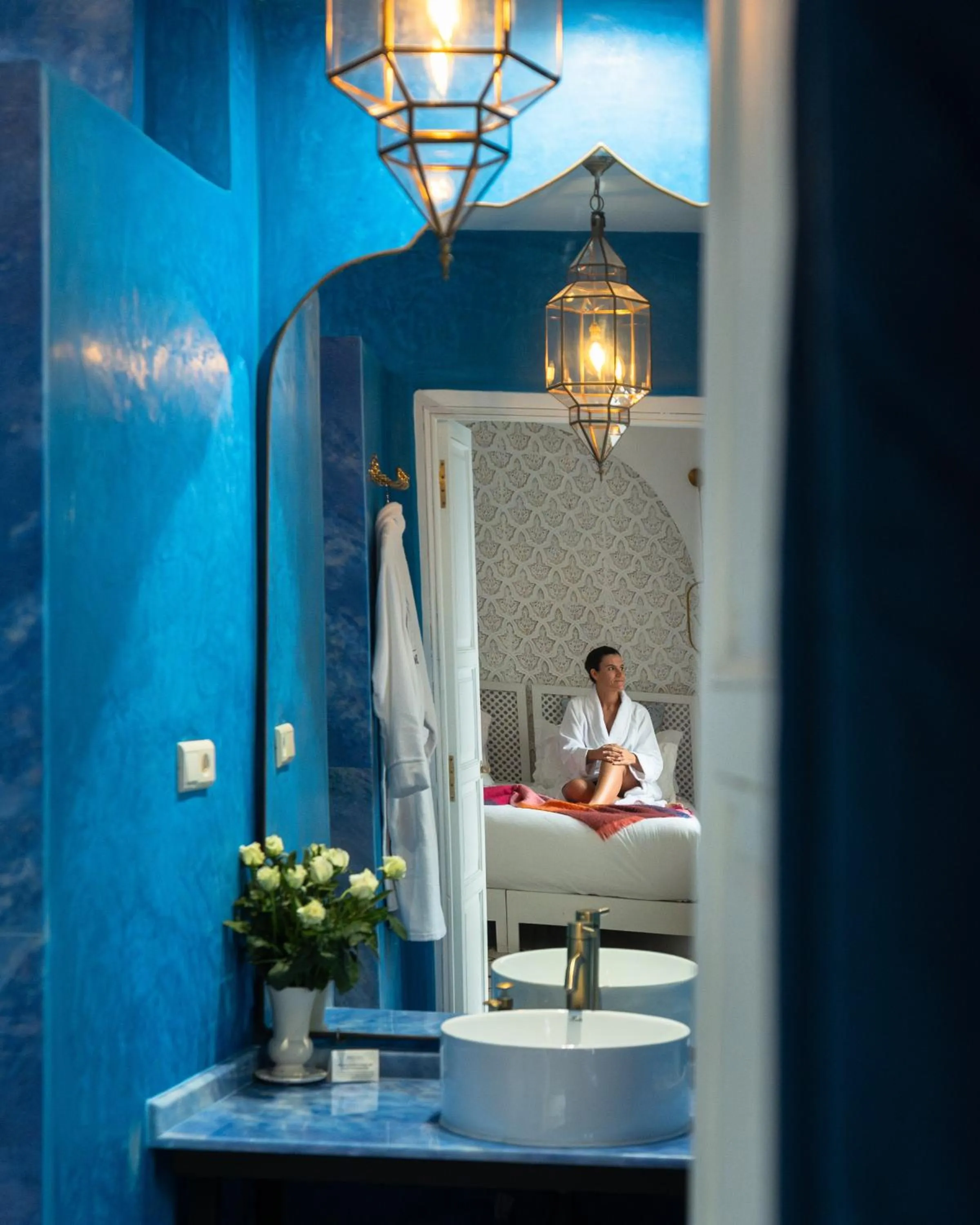 People in Riad Botanica