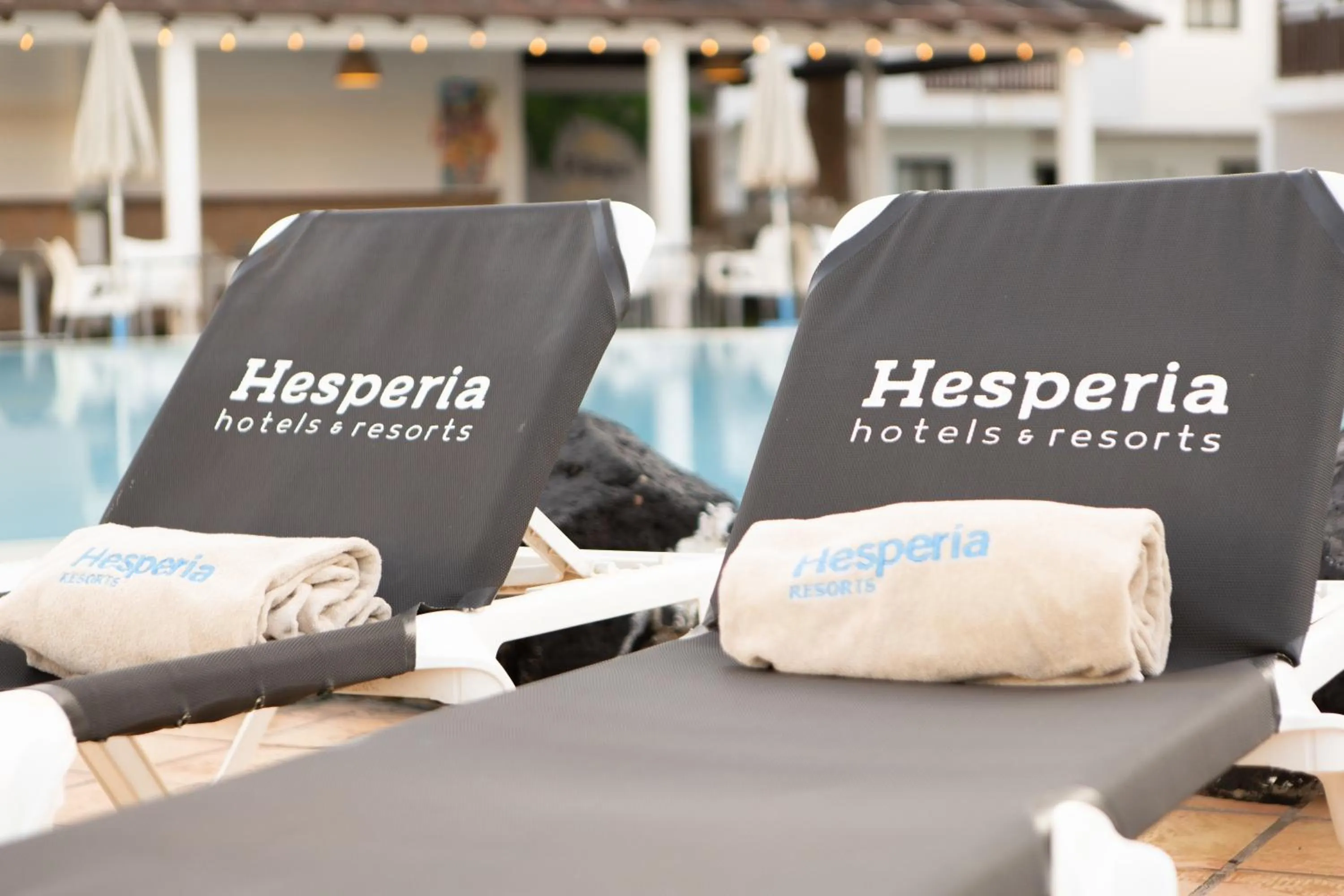 Swimming pool in Apartamentos Hesperia Bristol Playa